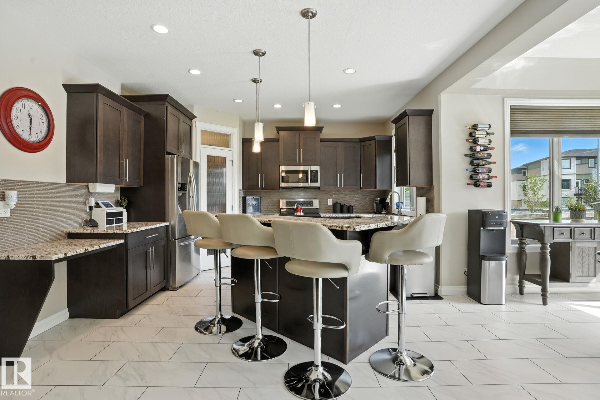 Photo 5 at 4 Lincoln Gate, Stoneshire, Spruce Grove