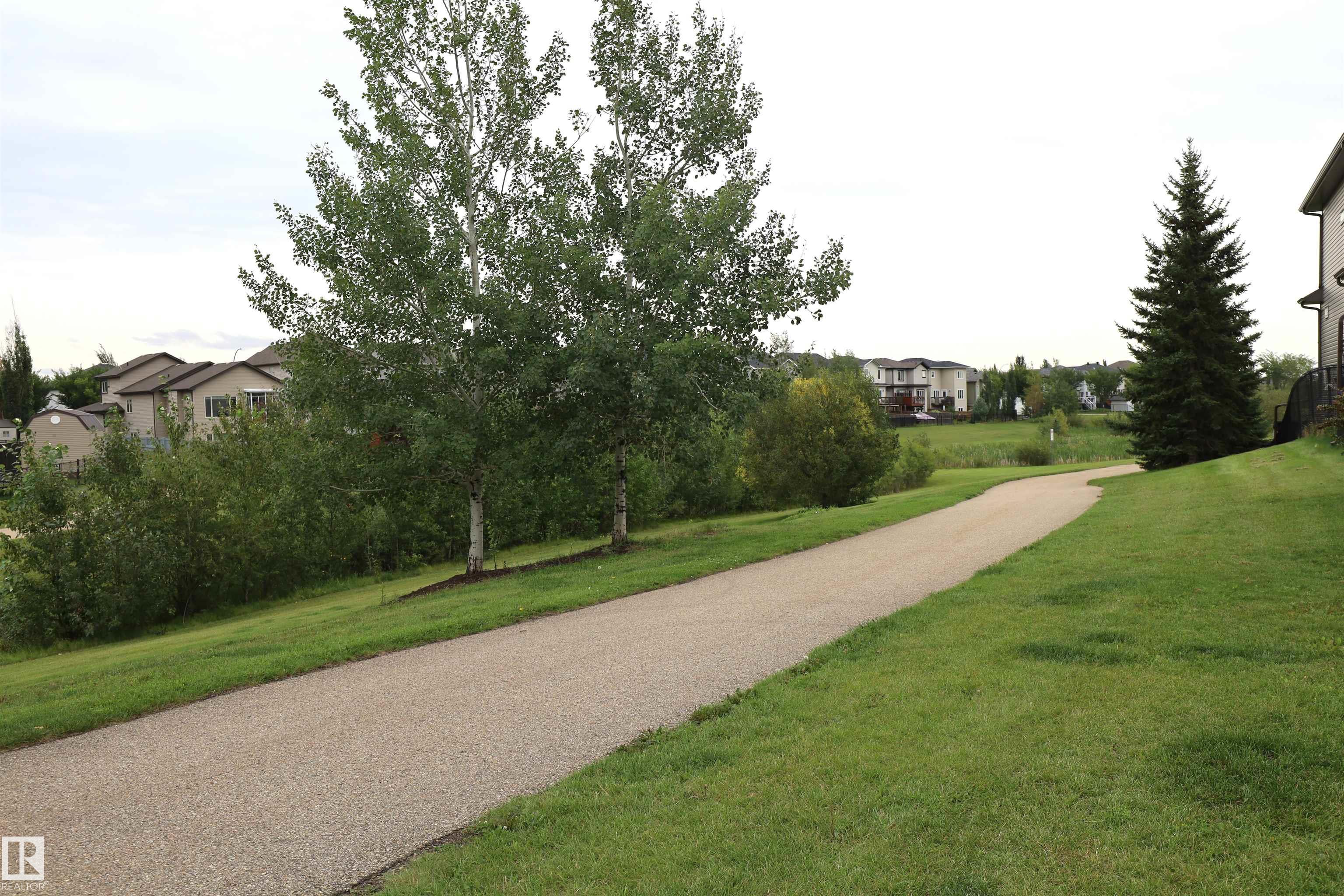 Photo 13 at 37 Radcliffe Wynd, South Fort, Fort Saskatchewan