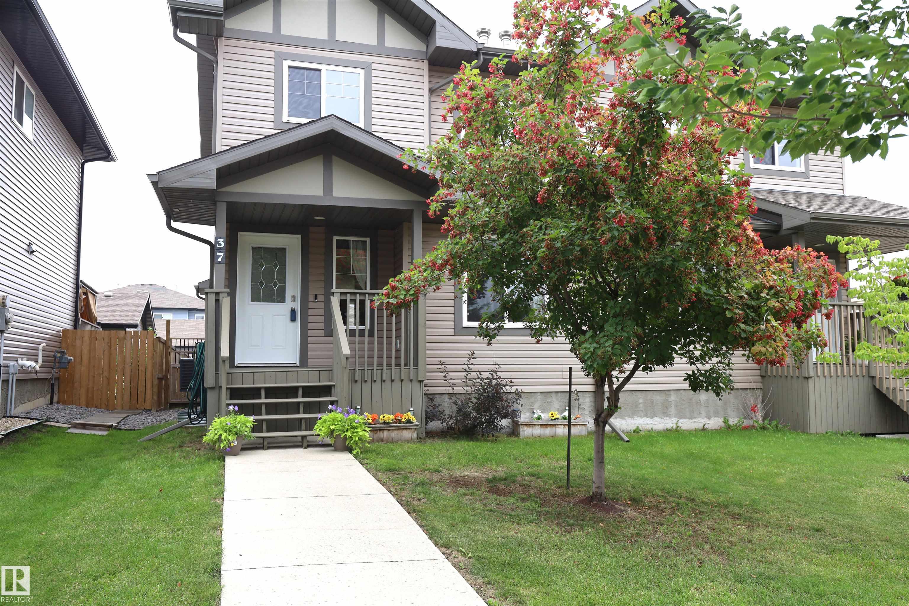 Photo 4 at 37 Radcliffe Wynd, South Fort, Fort Saskatchewan