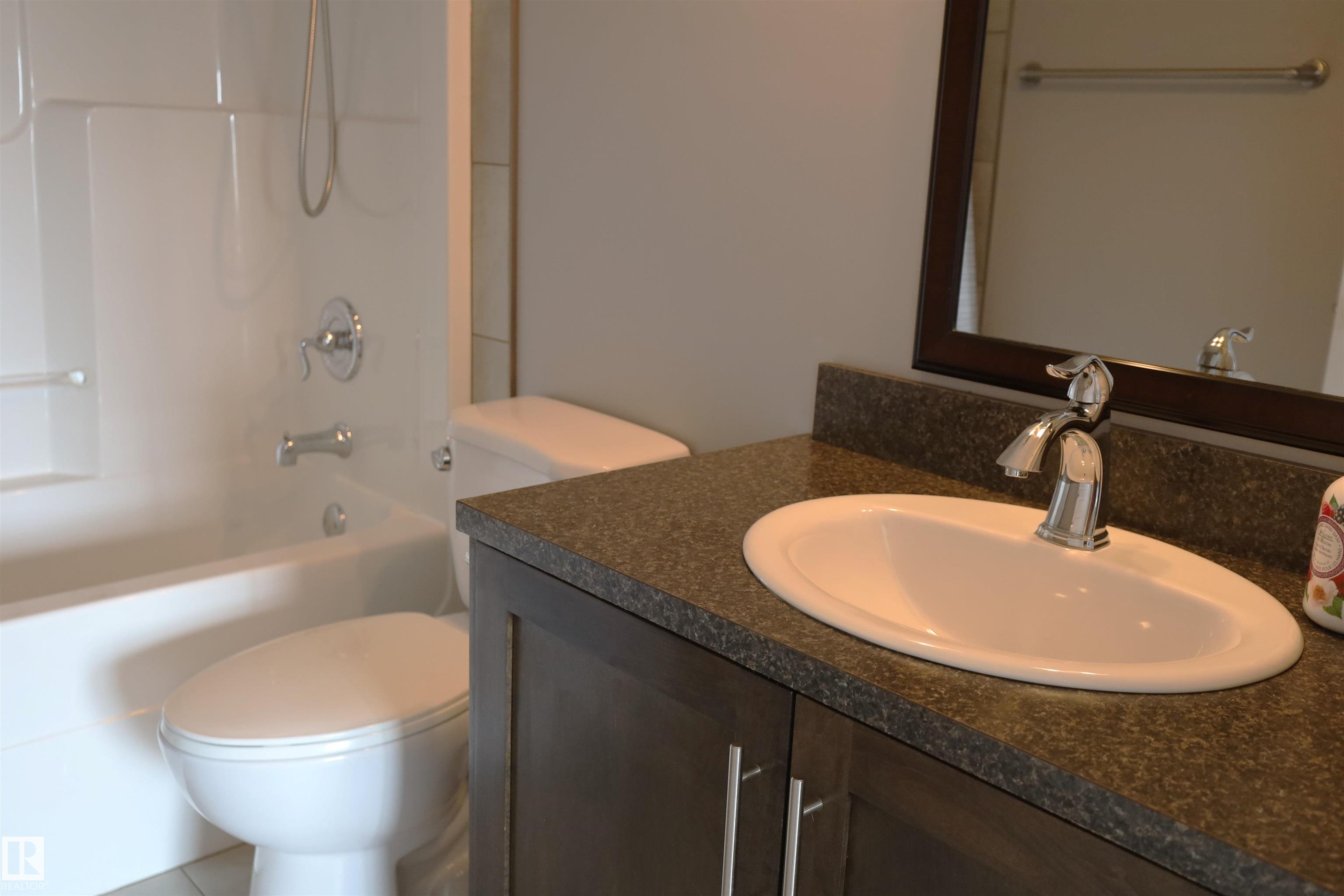 Photo 36 at 37 Radcliffe Wynd, South Fort, Fort Saskatchewan