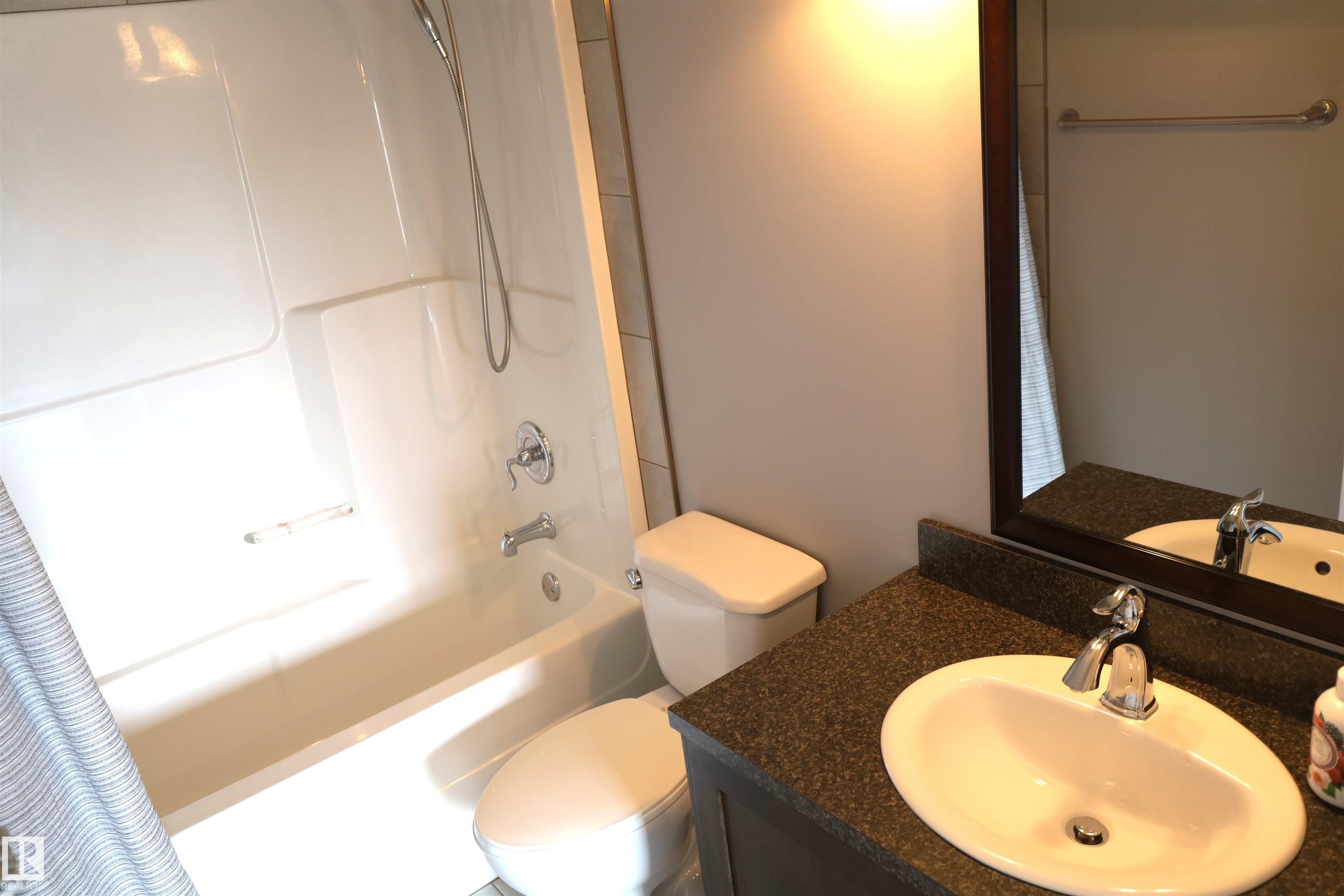 Photo 37 at 37 Radcliffe Wynd, South Fort, Fort Saskatchewan