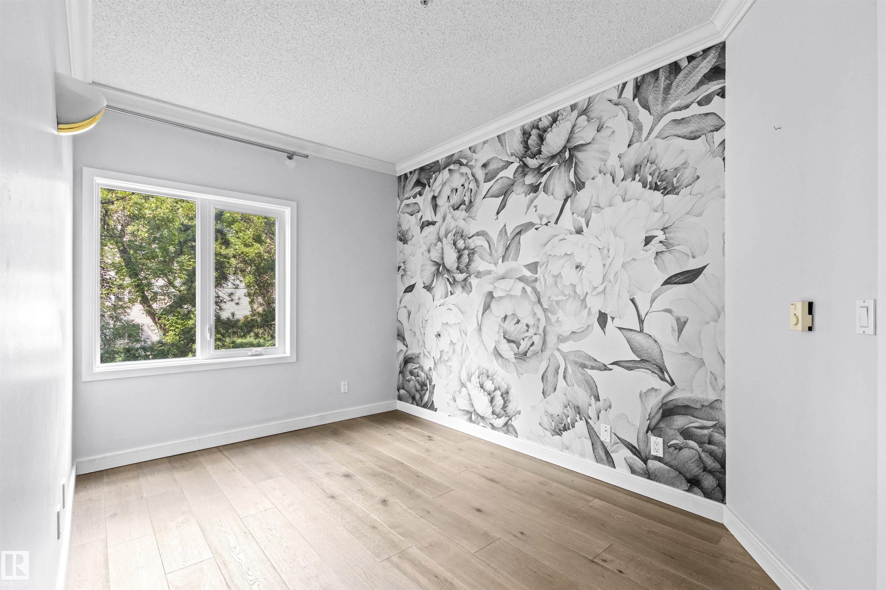 Photo 35 at 204 - 11415 100 Avenue NW, Wîhkwêntôwin, Edmonton