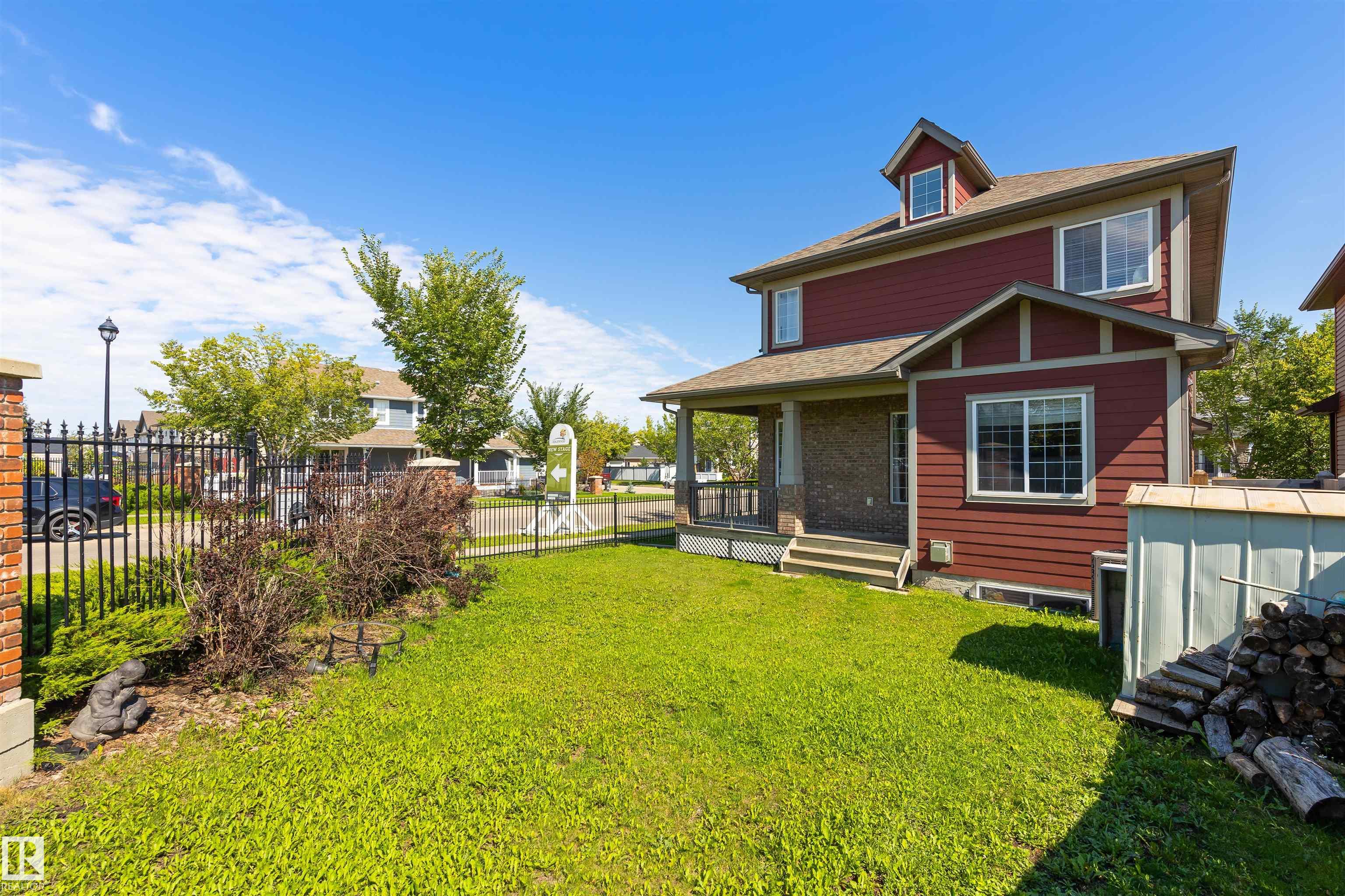 Photo 33 at 10416 99 Street, Morinville