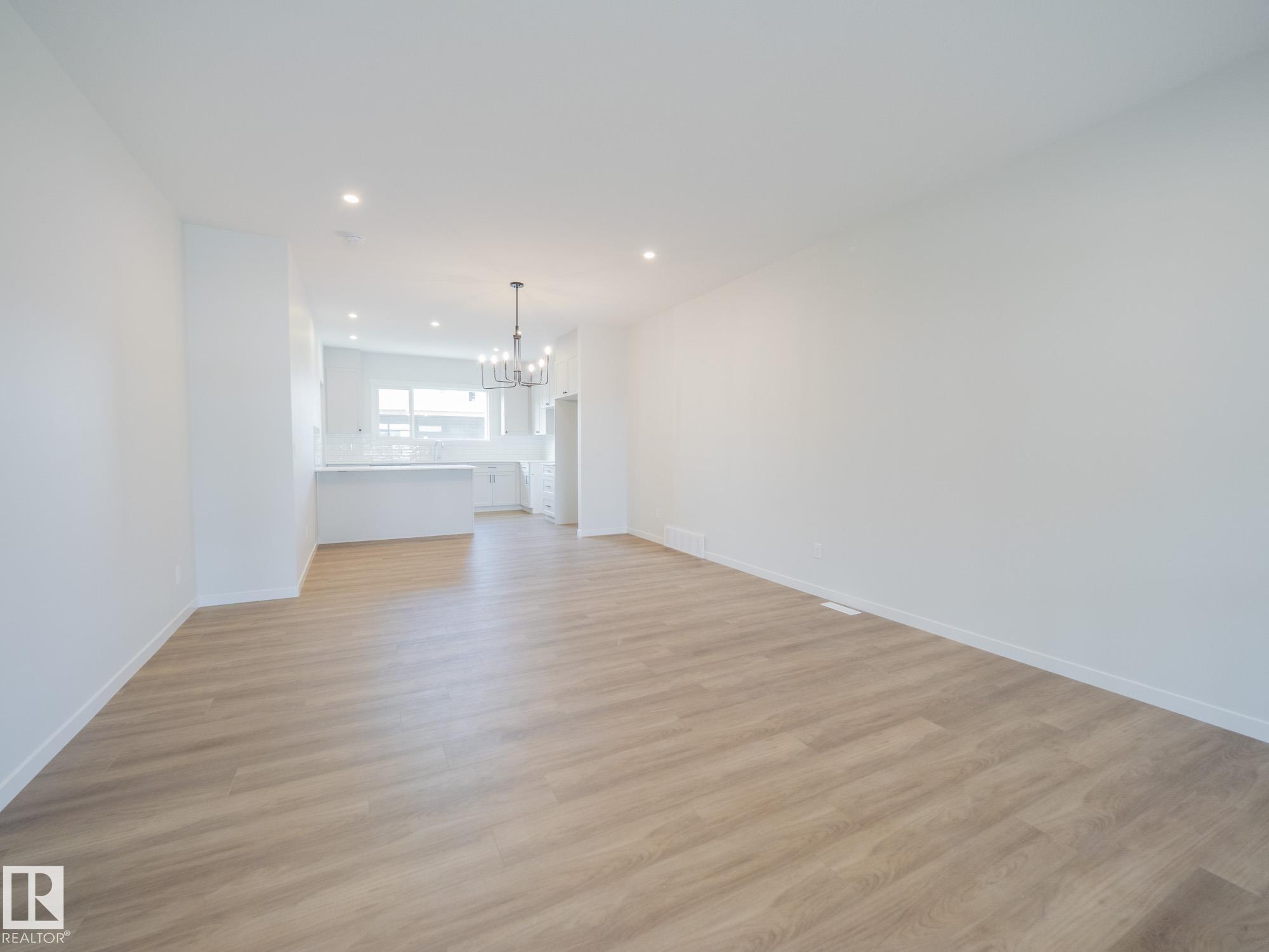 Photo 5 at 3 Eton Link, Easton, Spruce Grove