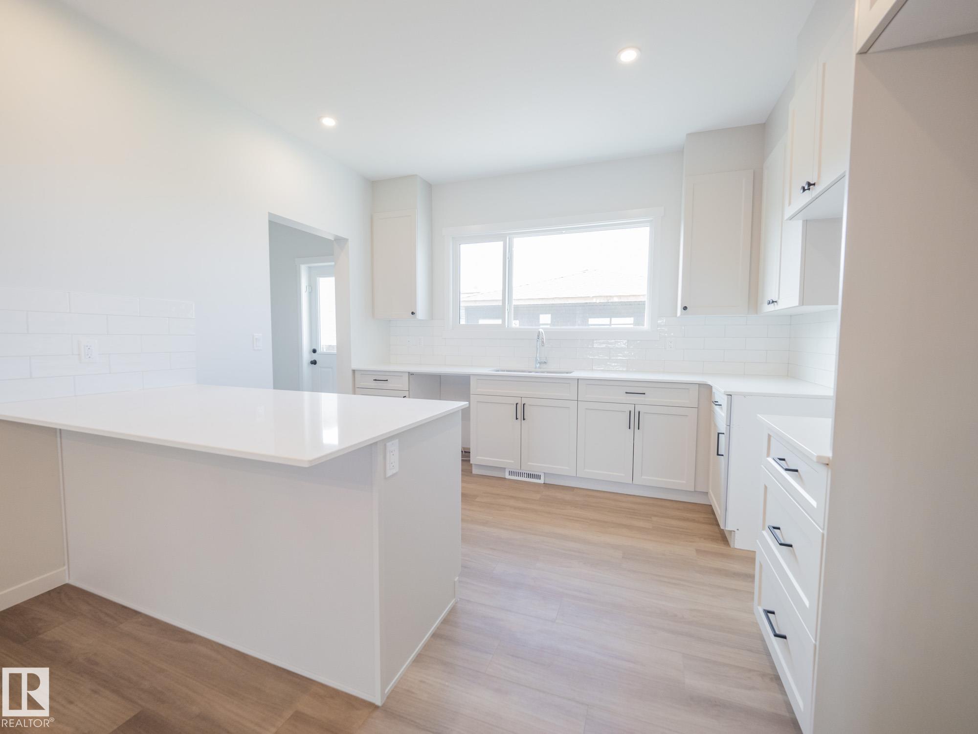 Photo 9 at 3 Eton Link, Easton, Spruce Grove