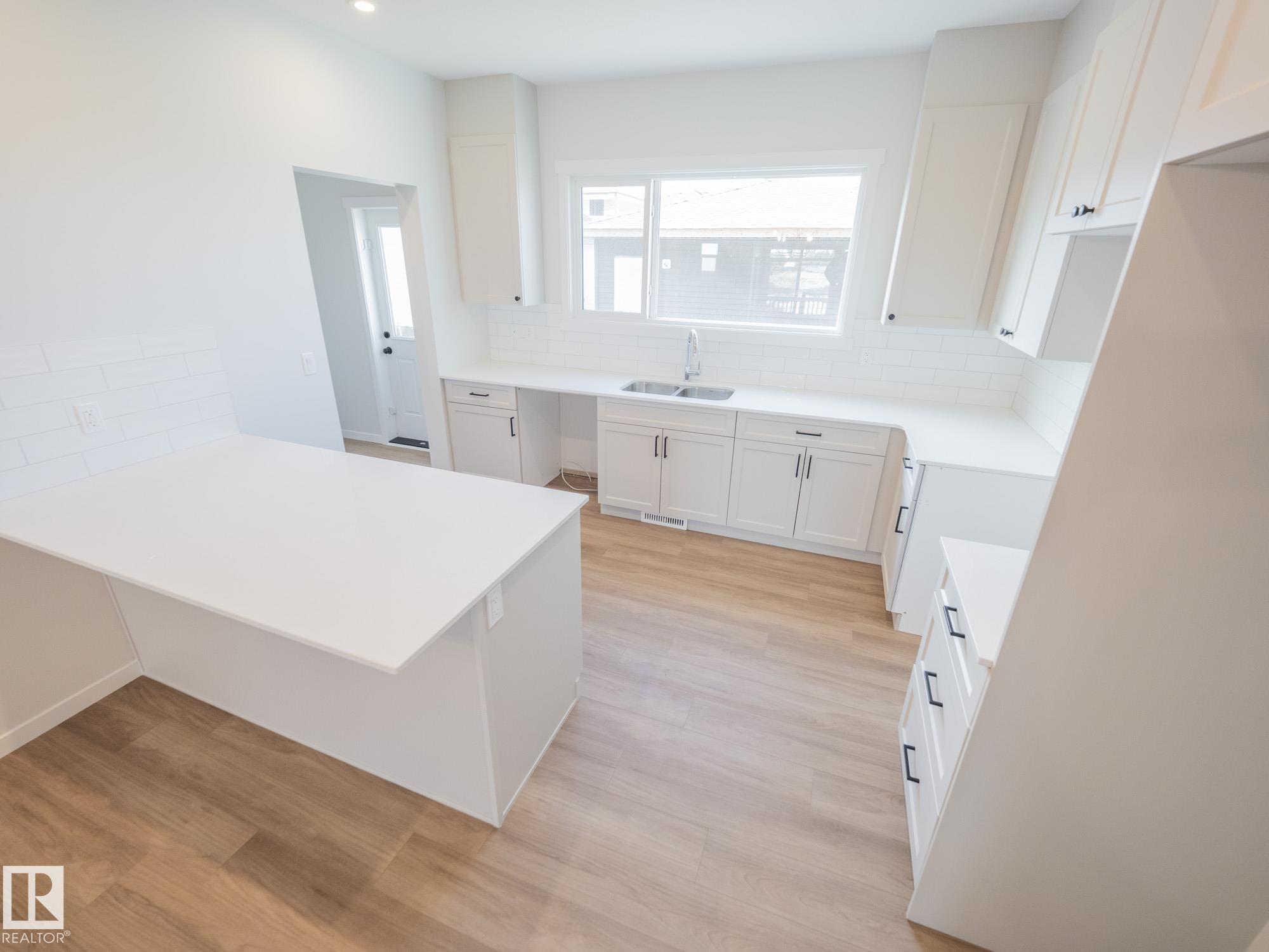 Photo 10 at 3 Eton Link, Easton, Spruce Grove