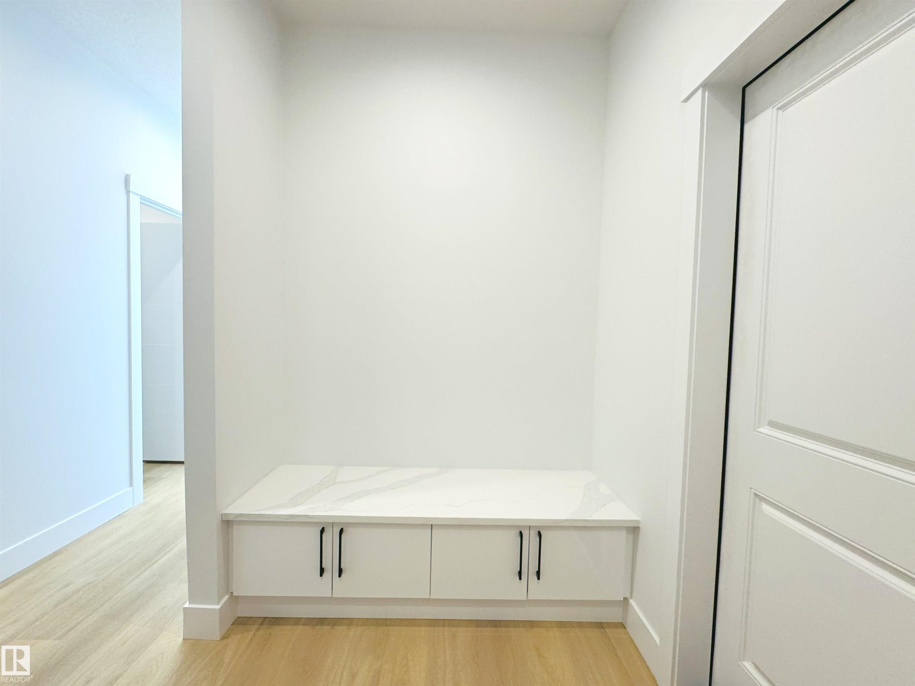 Photo 12 at 165 Edgewater Cir, Southfork, Leduc