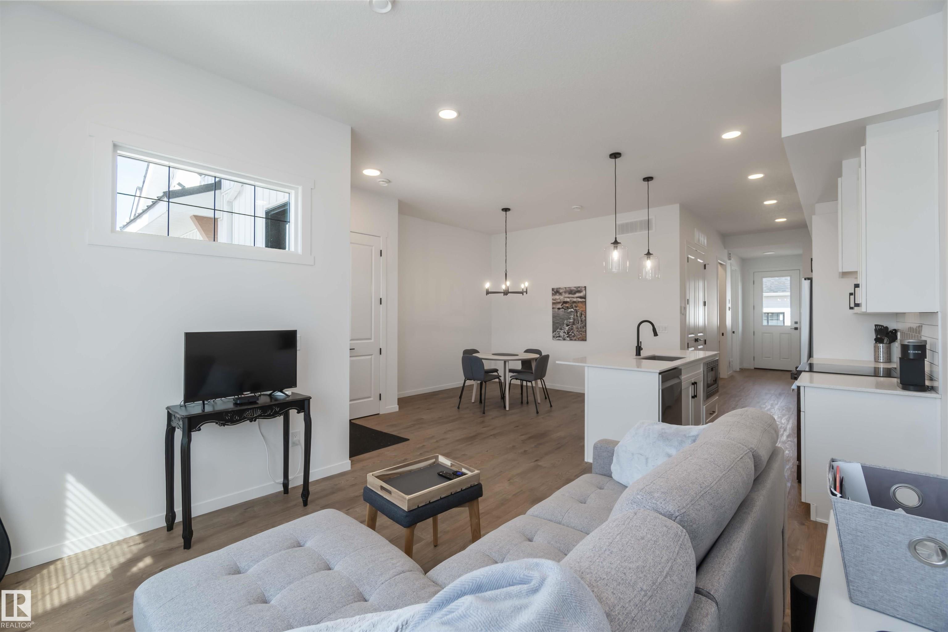 Photo 8 at 19 Deer Meadow Crescent, South Fort, Fort Saskatchewan