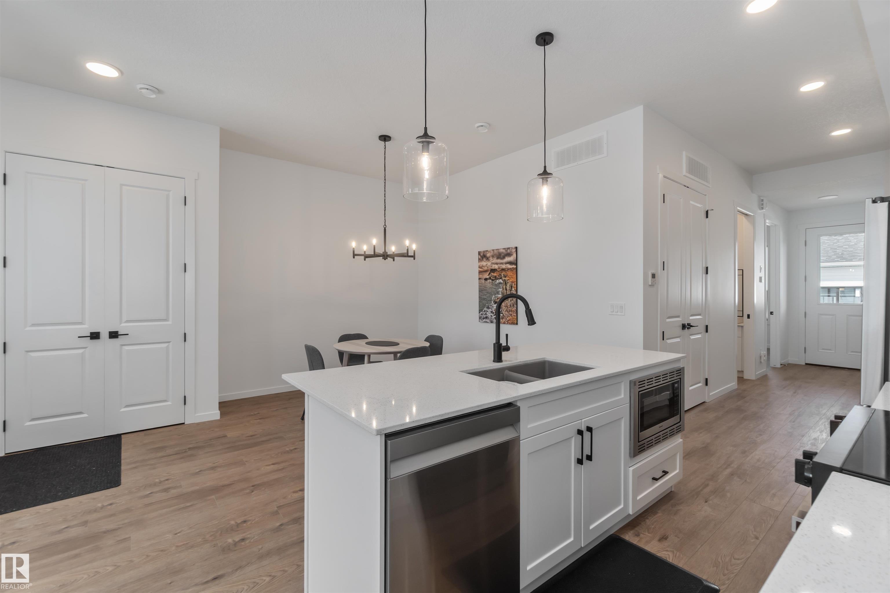 Photo 10 at 19 Deer Meadow Crescent, South Fort, Fort Saskatchewan