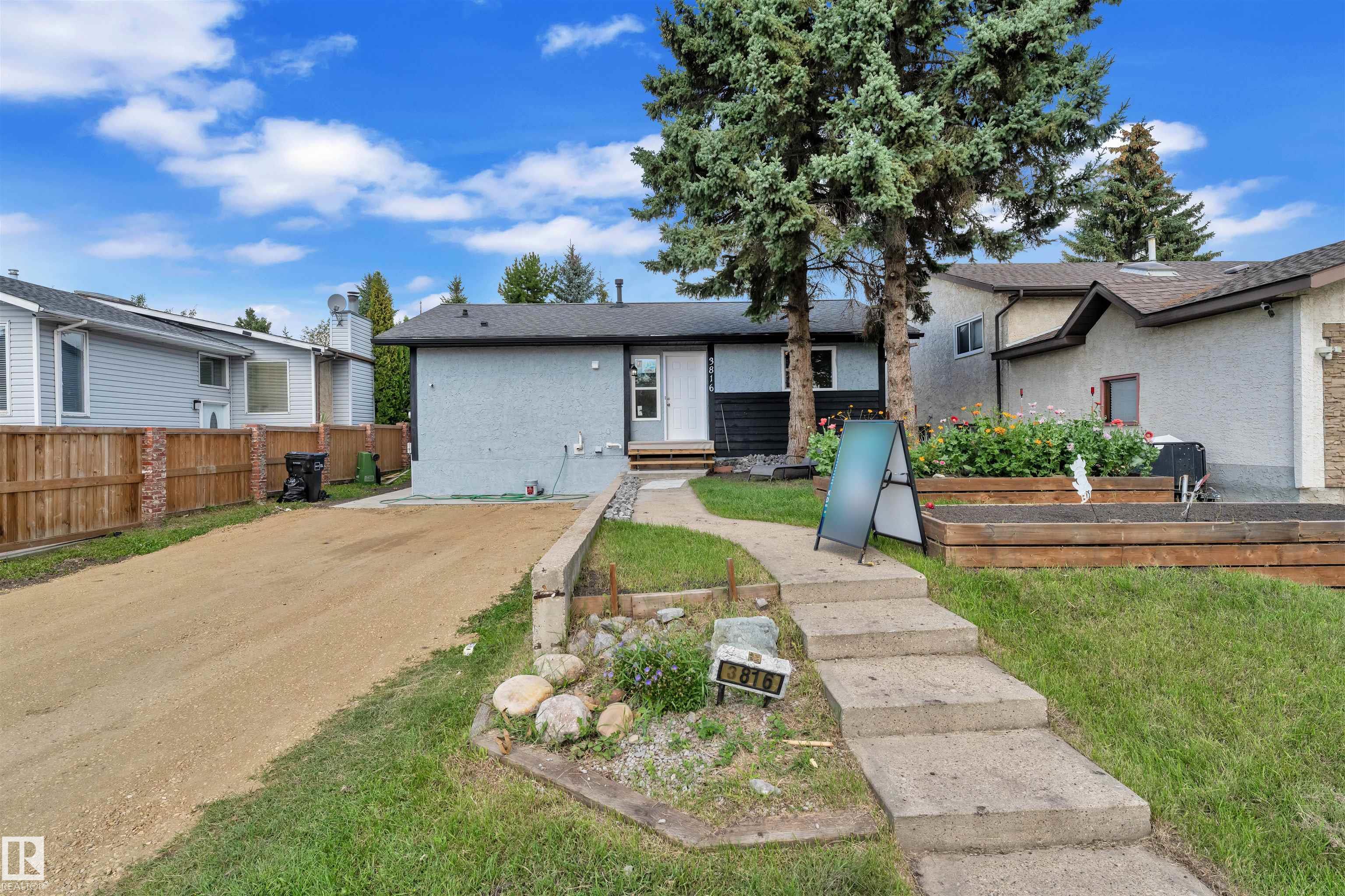 3816 17b Avenue NW, Daly Grove, Edmonton 
