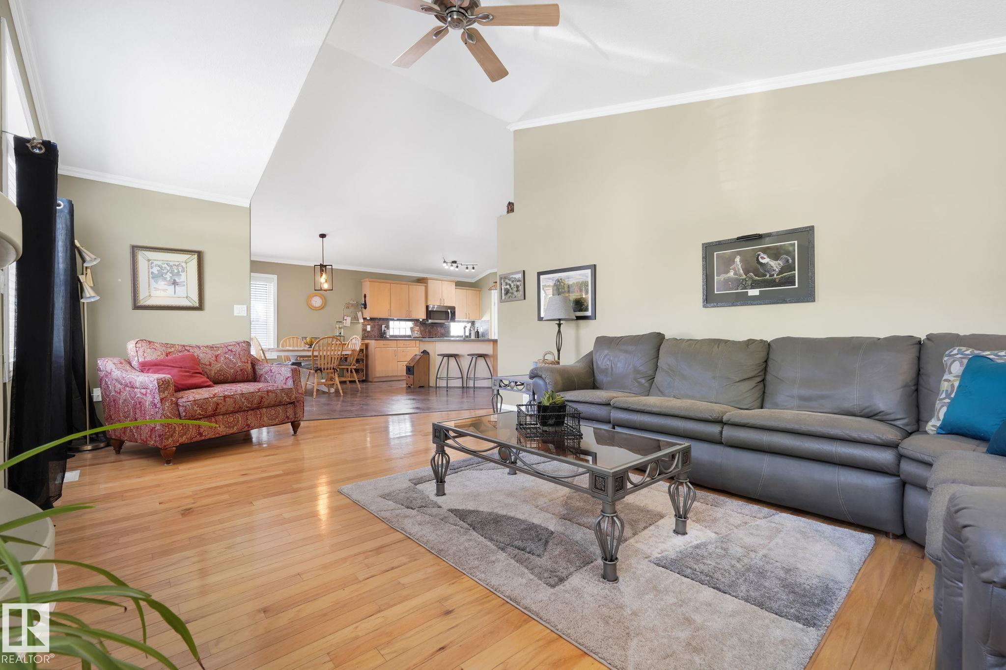 Photo 12 at 169 Kingswood Boulevard, Kingswood, St. Albert
