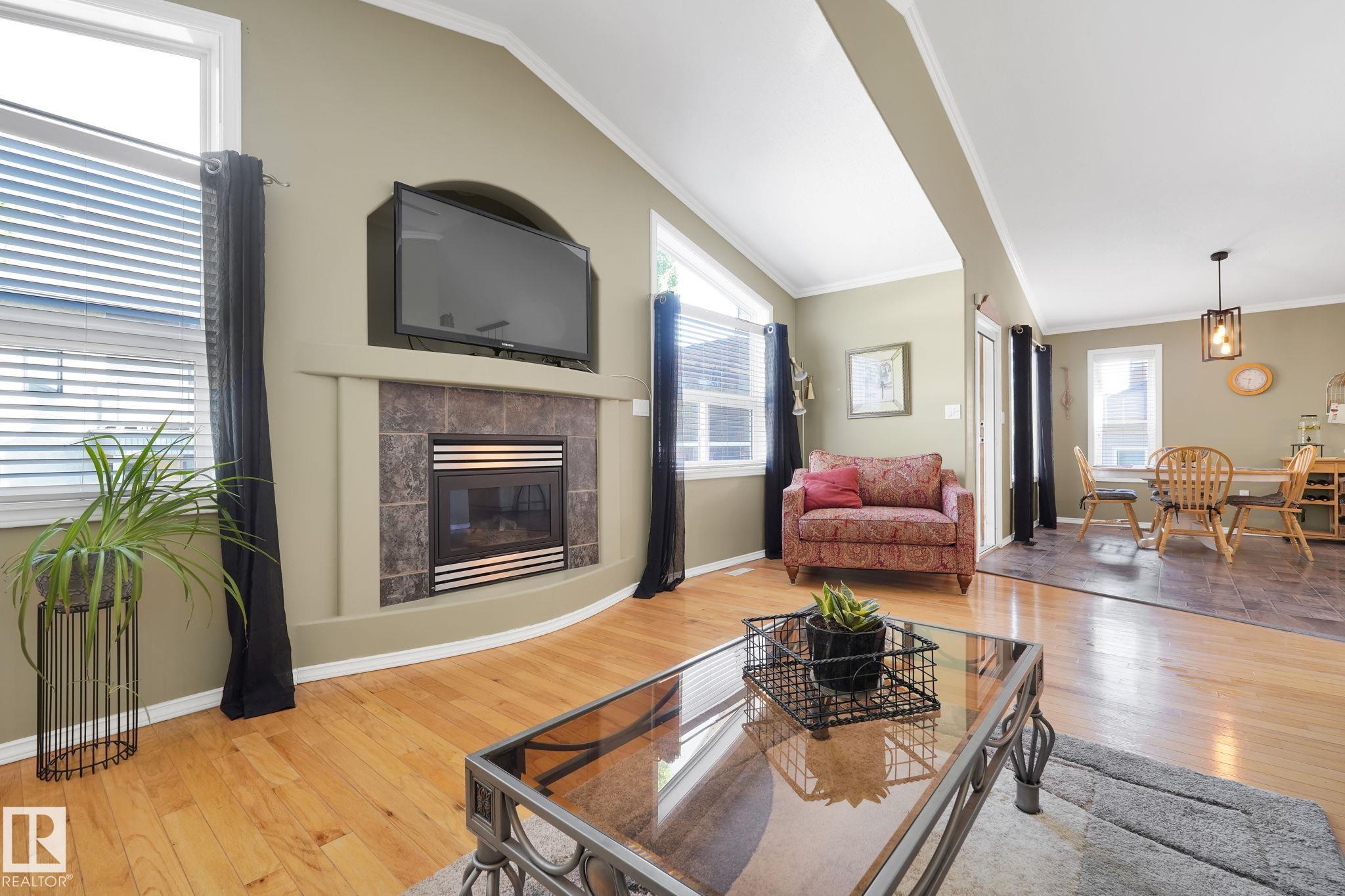 Photo 3 at 169 Kingswood Boulevard, Kingswood, St. Albert