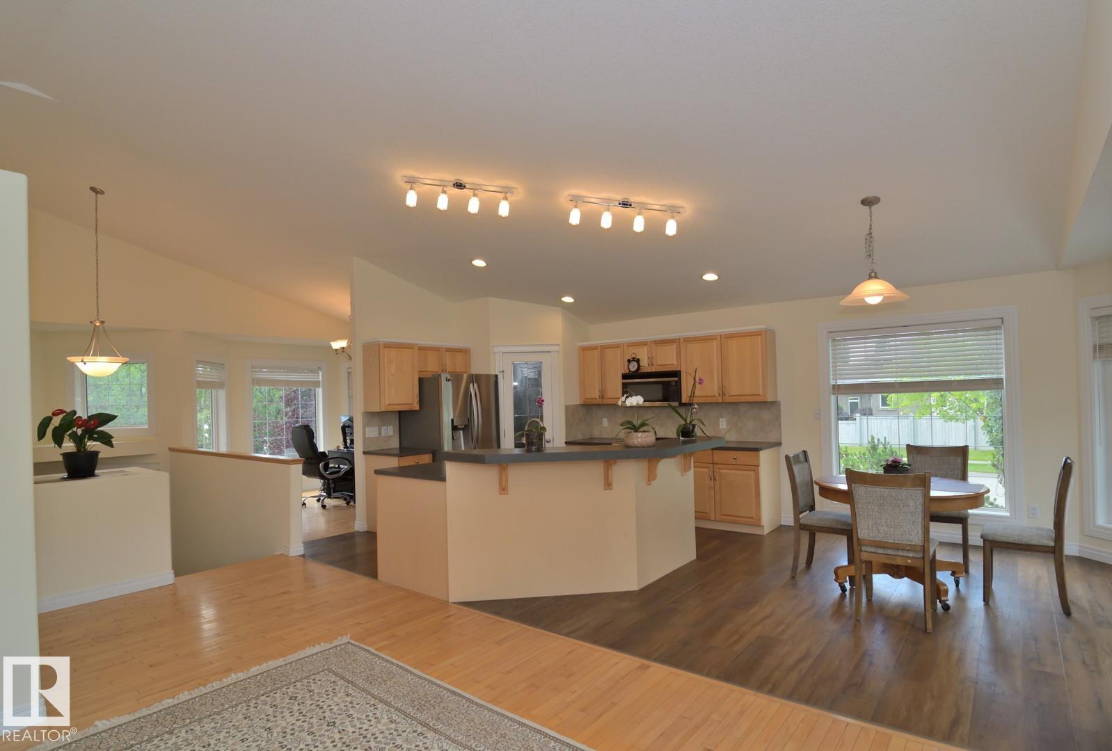 Photo 14 at 60 Lauralcrest Place, Lacombe Park, St. Albert