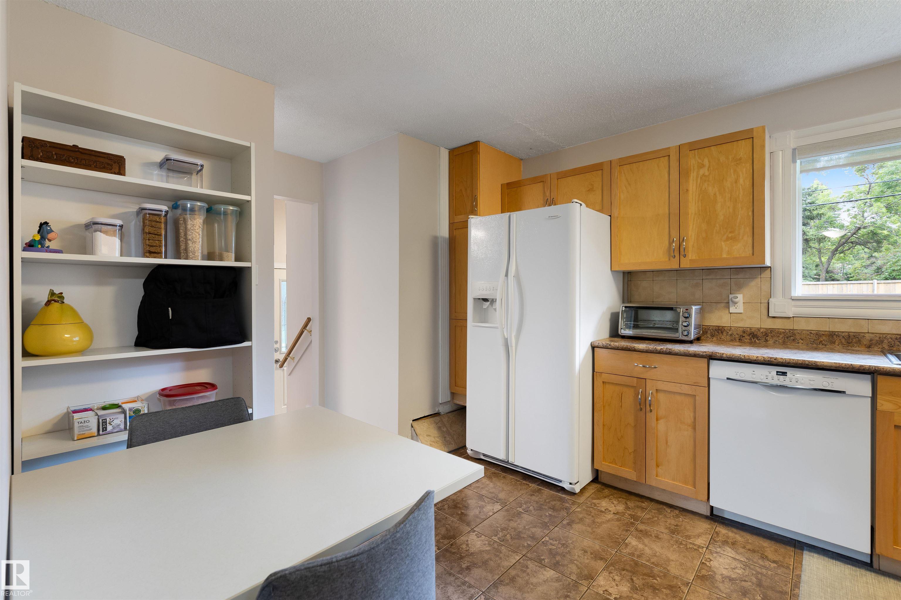 Photo 11 at 35 Stanley Drive, Sturgeon Heights, St. Albert