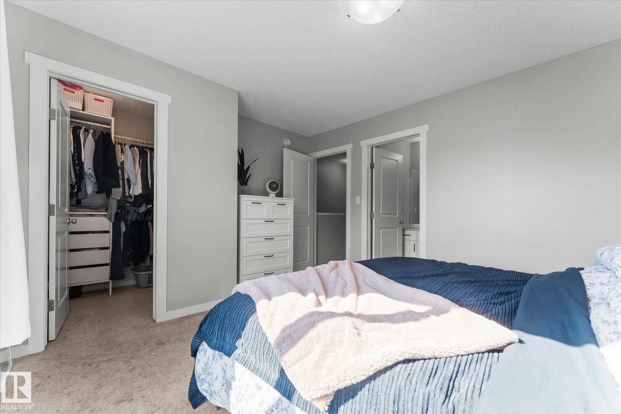 http://cdnparap120.paragonrels.com/ParagonImages/Property/p12/RAE/225366784/21/0/0/f25c8642c0f8a0a74a807ab340e89984/1/ea98210a71901abd3851cb65dfac0a9d/225366784-2ed43ae8-12dd-419c-9cd4-b5bd7dae164b.JPG