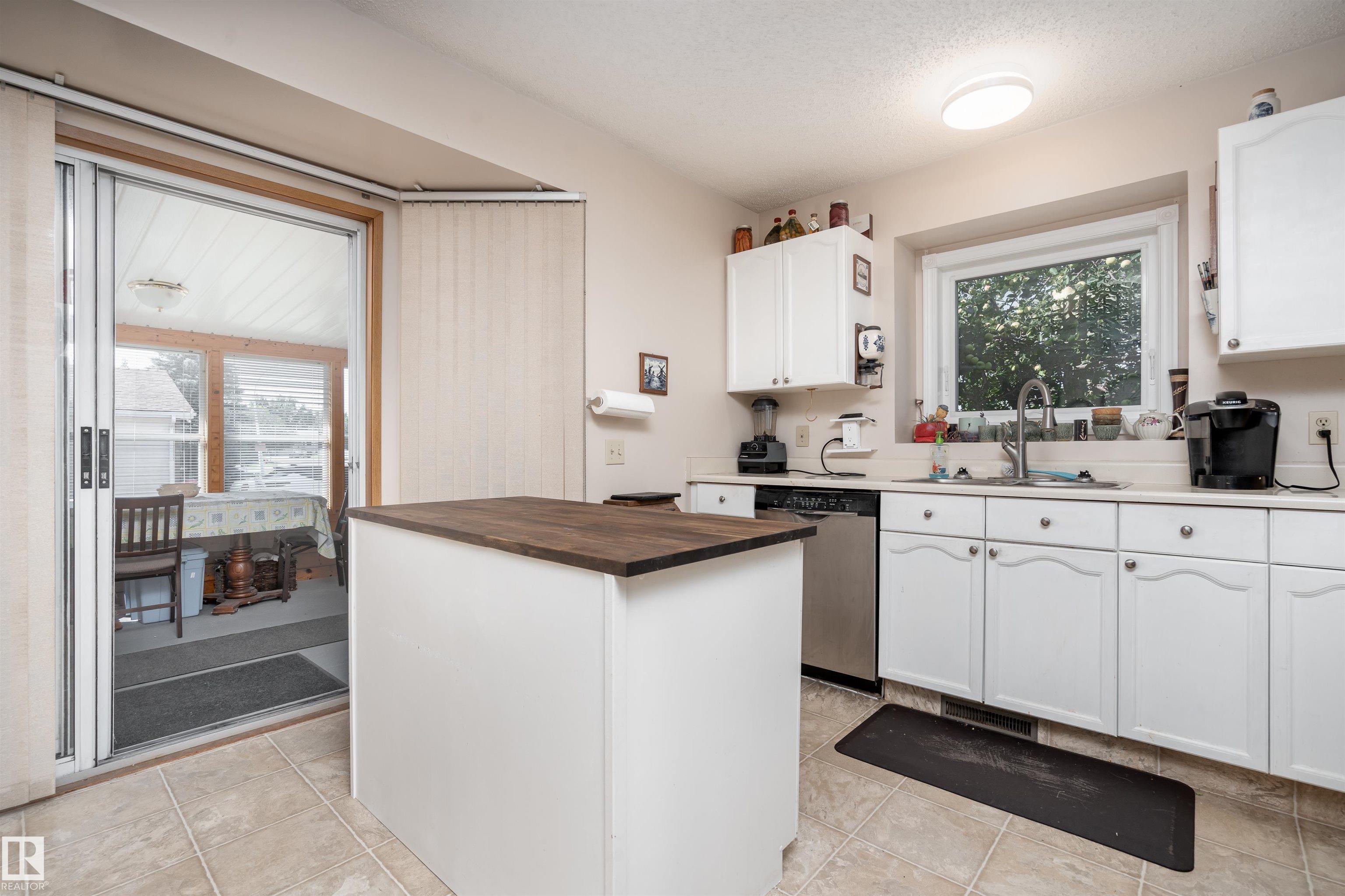 Photo 9 at 4116 44 Avenue, St. Andrews, Stony Plain
