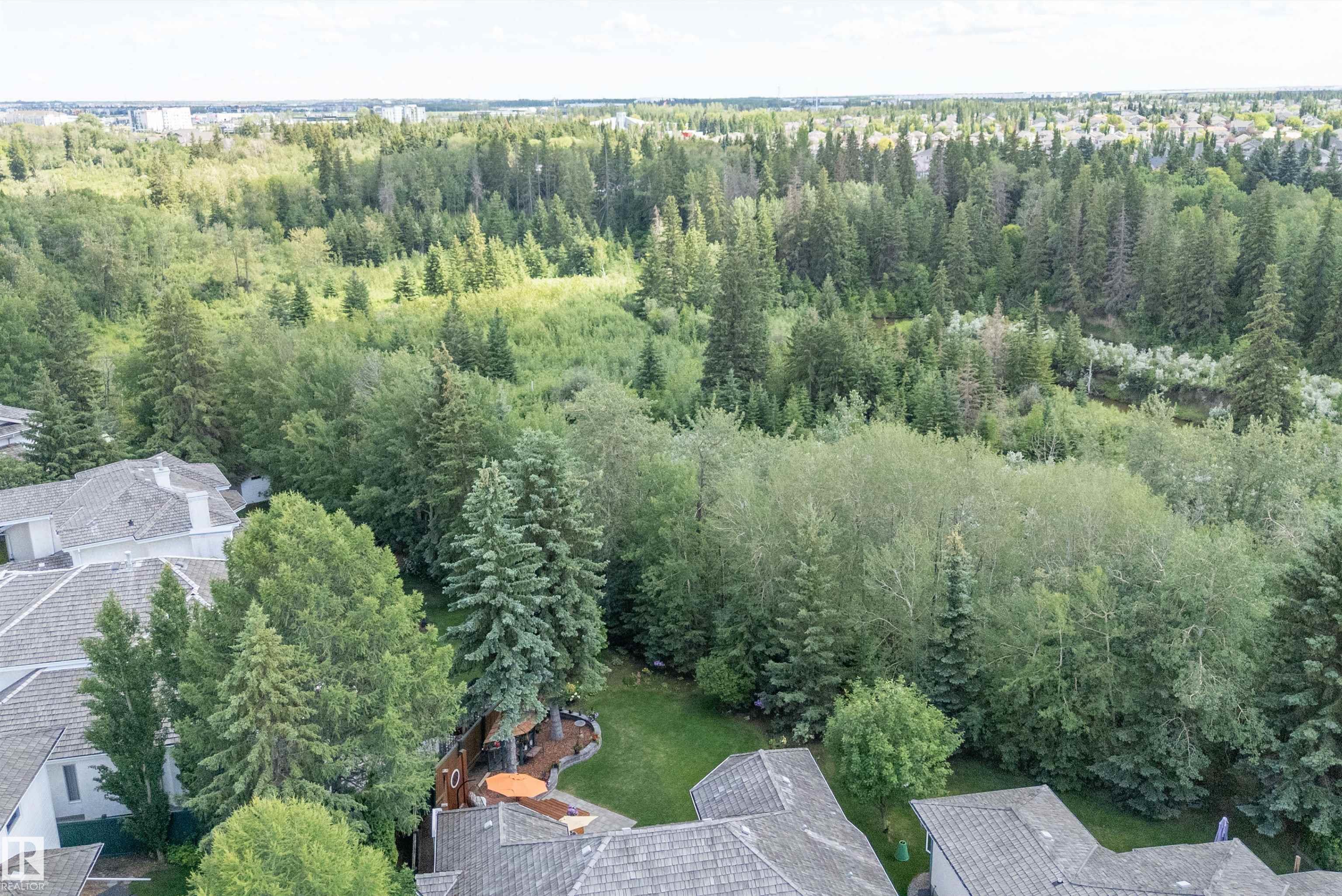 http://cdnparap120.paragonrels.com/ParagonImages/Property/p12/RAE/225366813/66/0/0/9c13779e7e5628c4ae88ef4e7c9a24f2/1/df28cb4c843828c20cb554a1d69d2b91/225366813-D04DFA27-C22D-4E54-9FE6-3D9146FB72E7.JPG