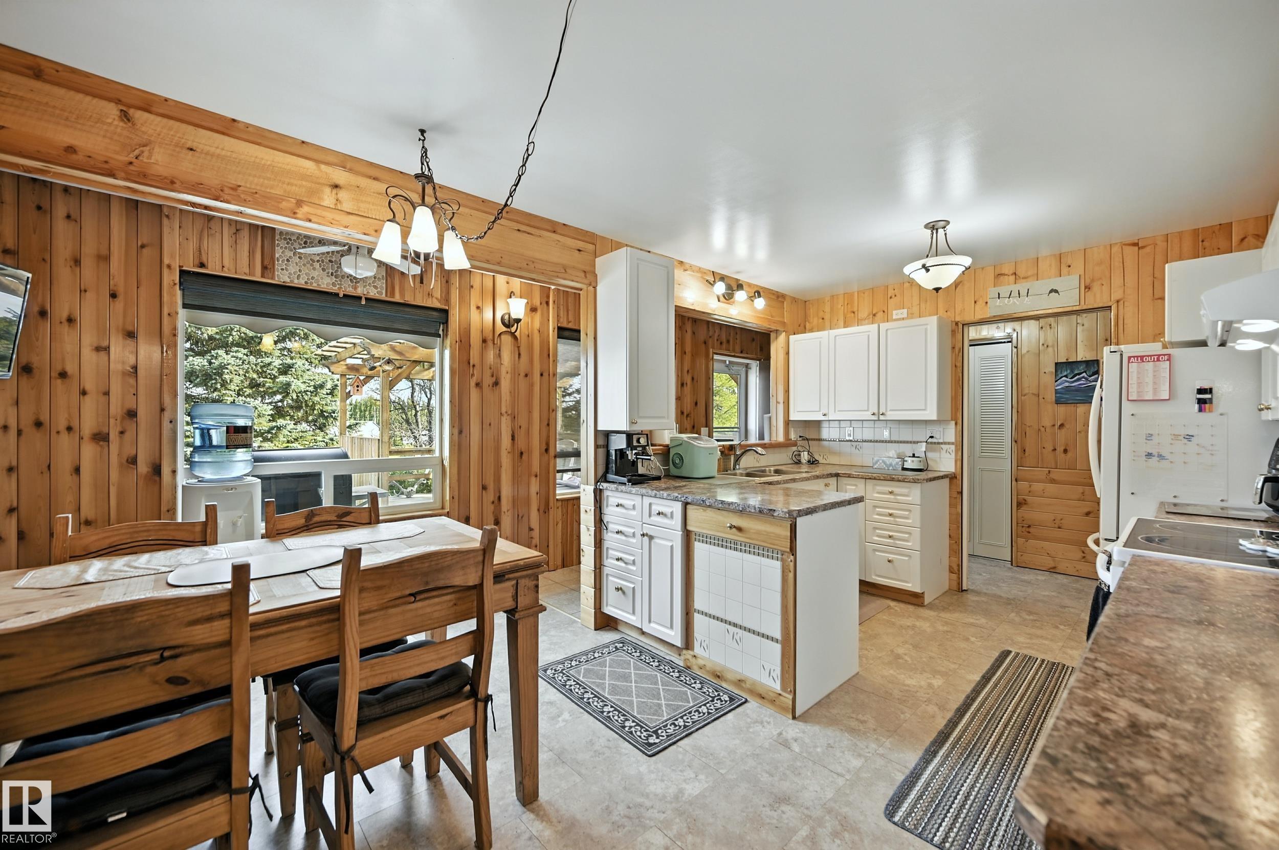 Photo 12 at 53110 Rge Road 12, None, Rural Parkland County
