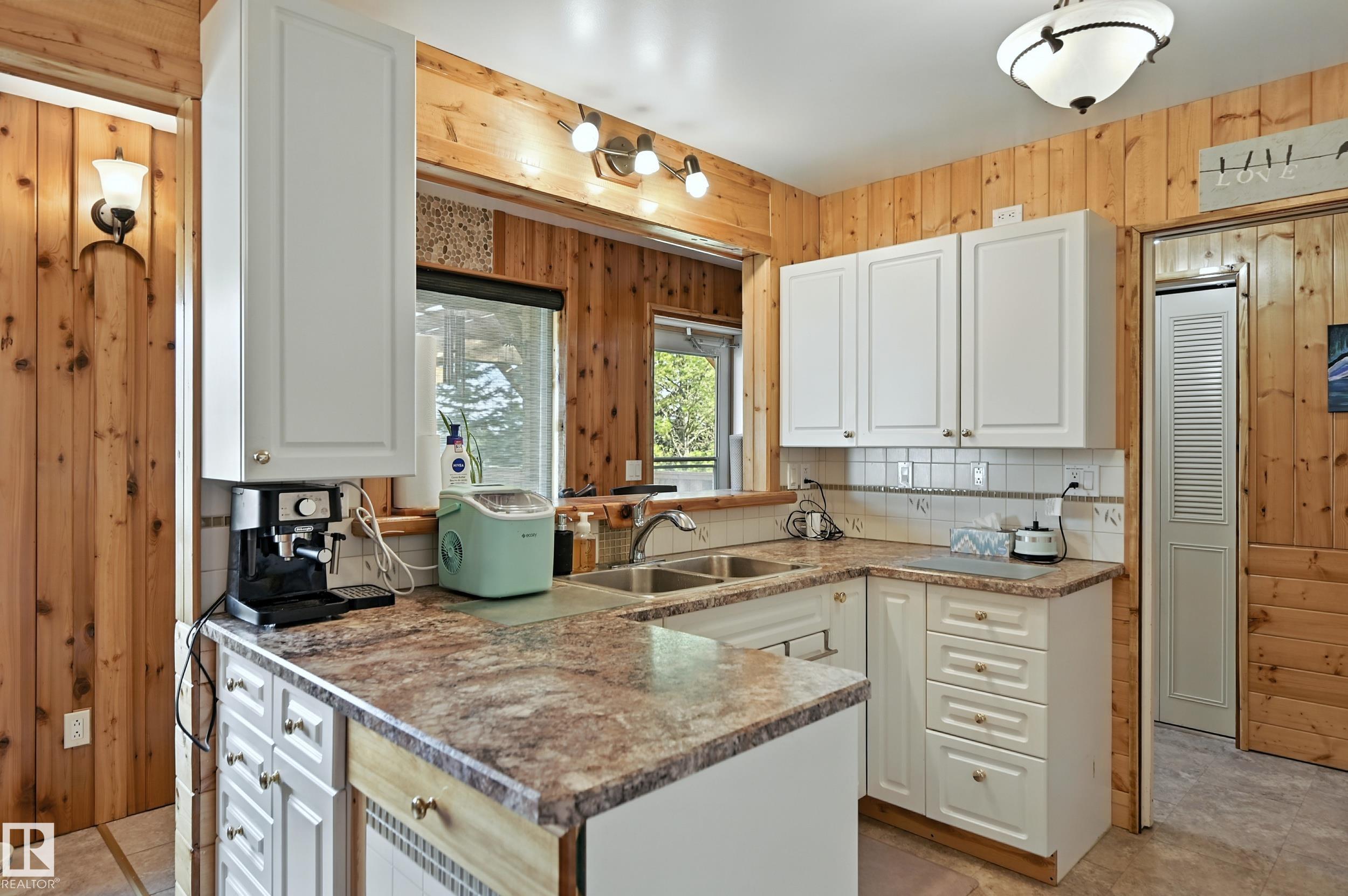 Photo 13 at 53110 Rge Road 12, None, Rural Parkland County