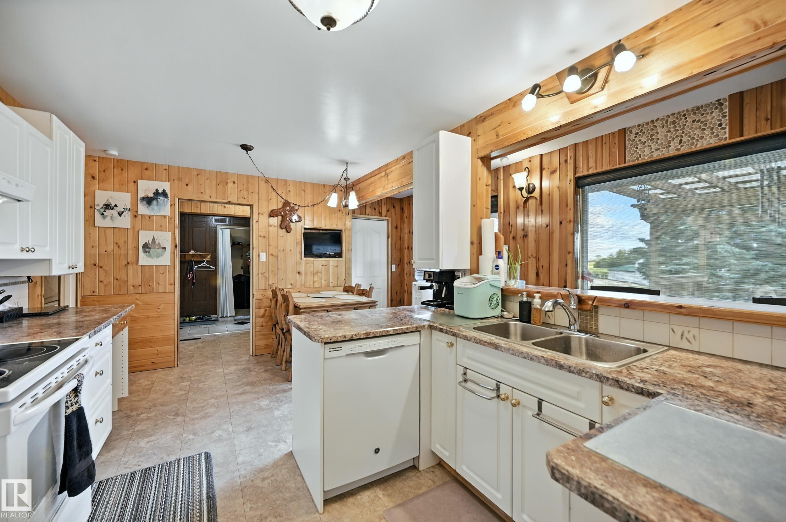 Photo 15 at 53110 Rge Road 12, None, Rural Parkland County