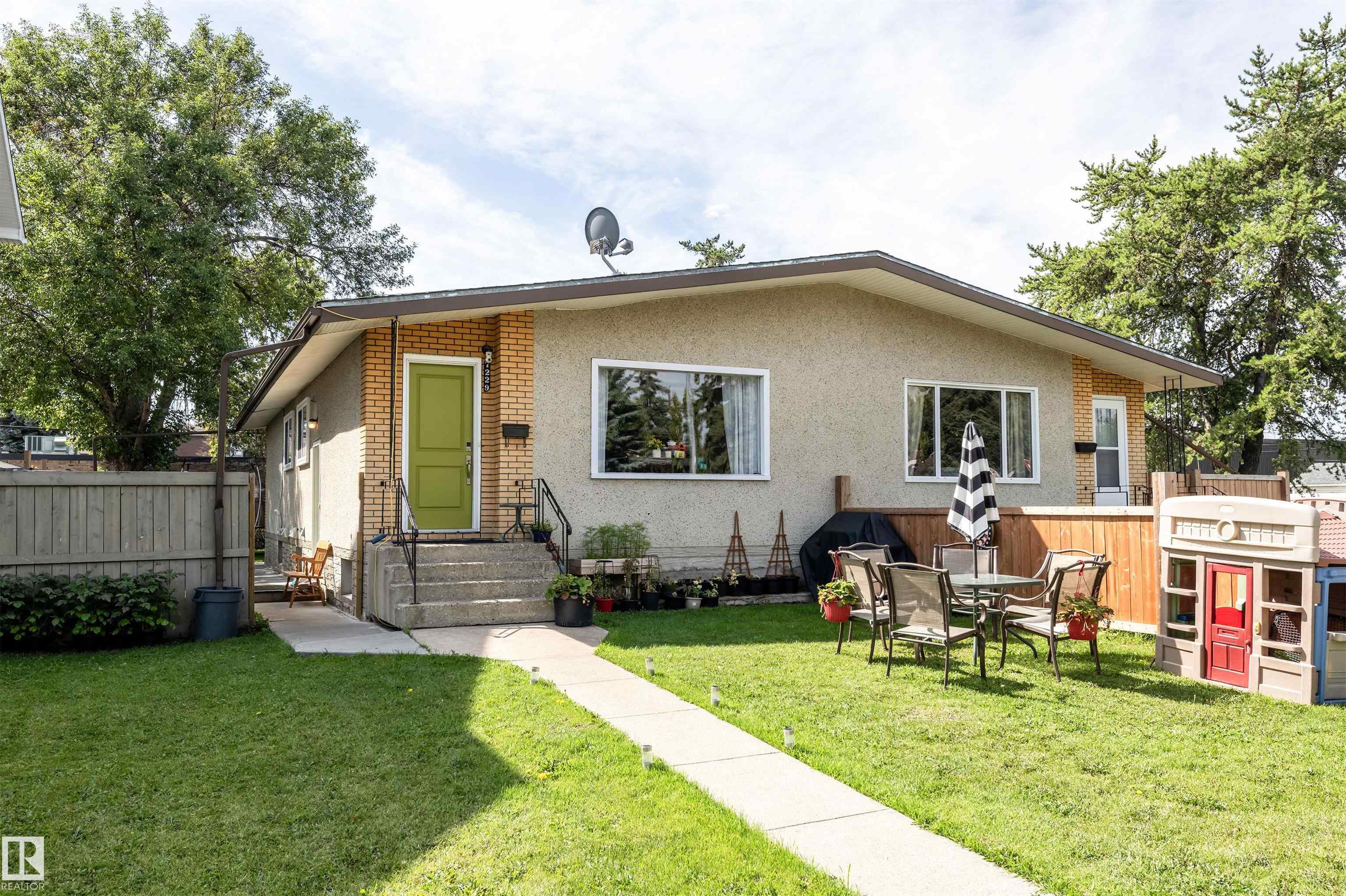 7229 83 Avenue NW, Kenilworth, Edmonton 