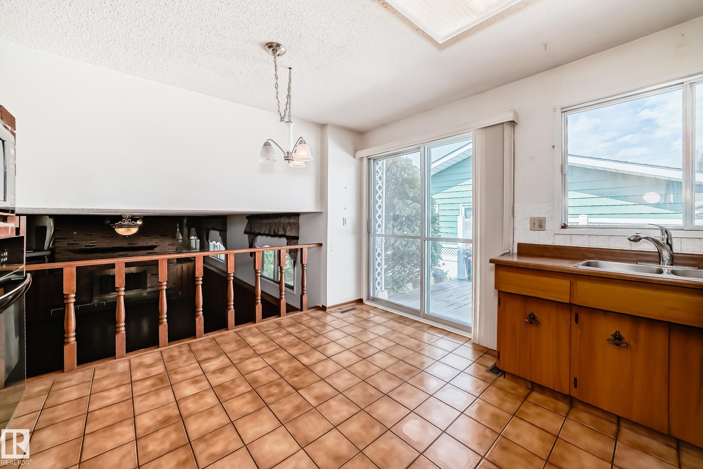 Photo 23 at 1005 Strathcona Drive, Westboro, Sherwood Park
