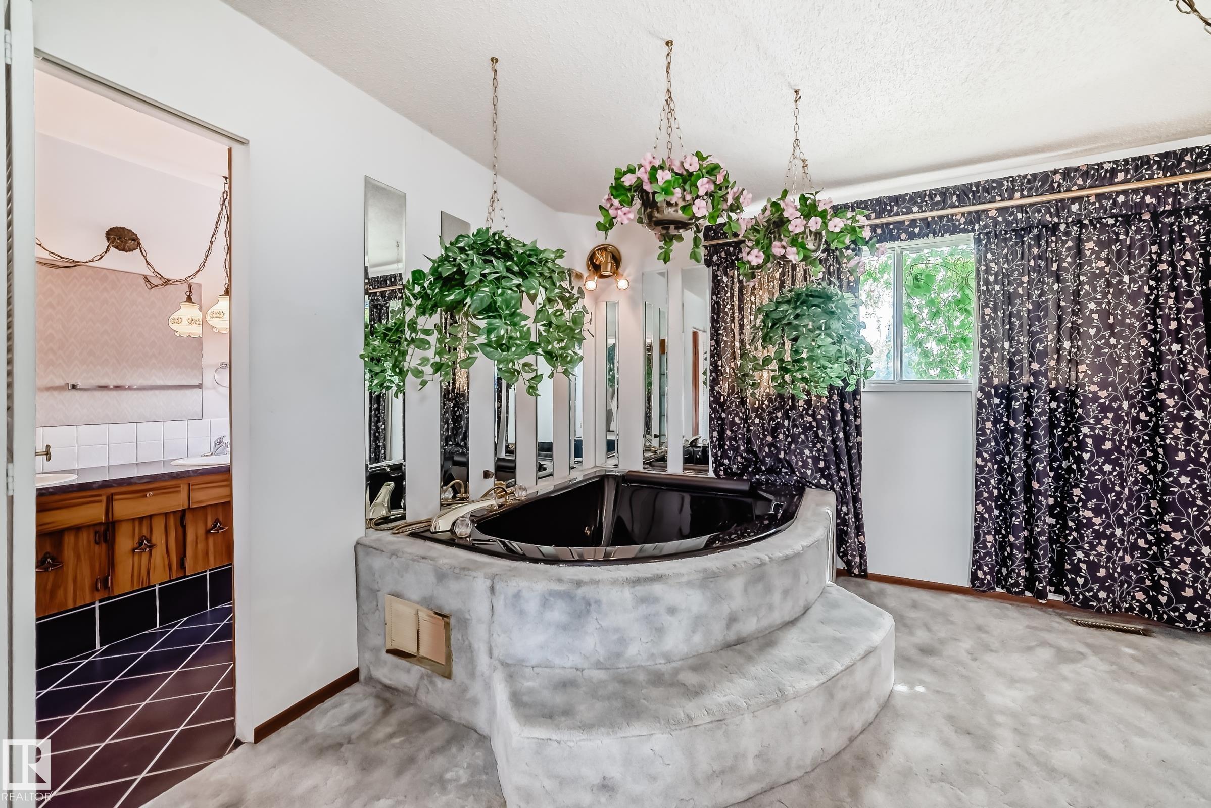 Photo 34 at 1005 Strathcona Drive, Westboro, Sherwood Park