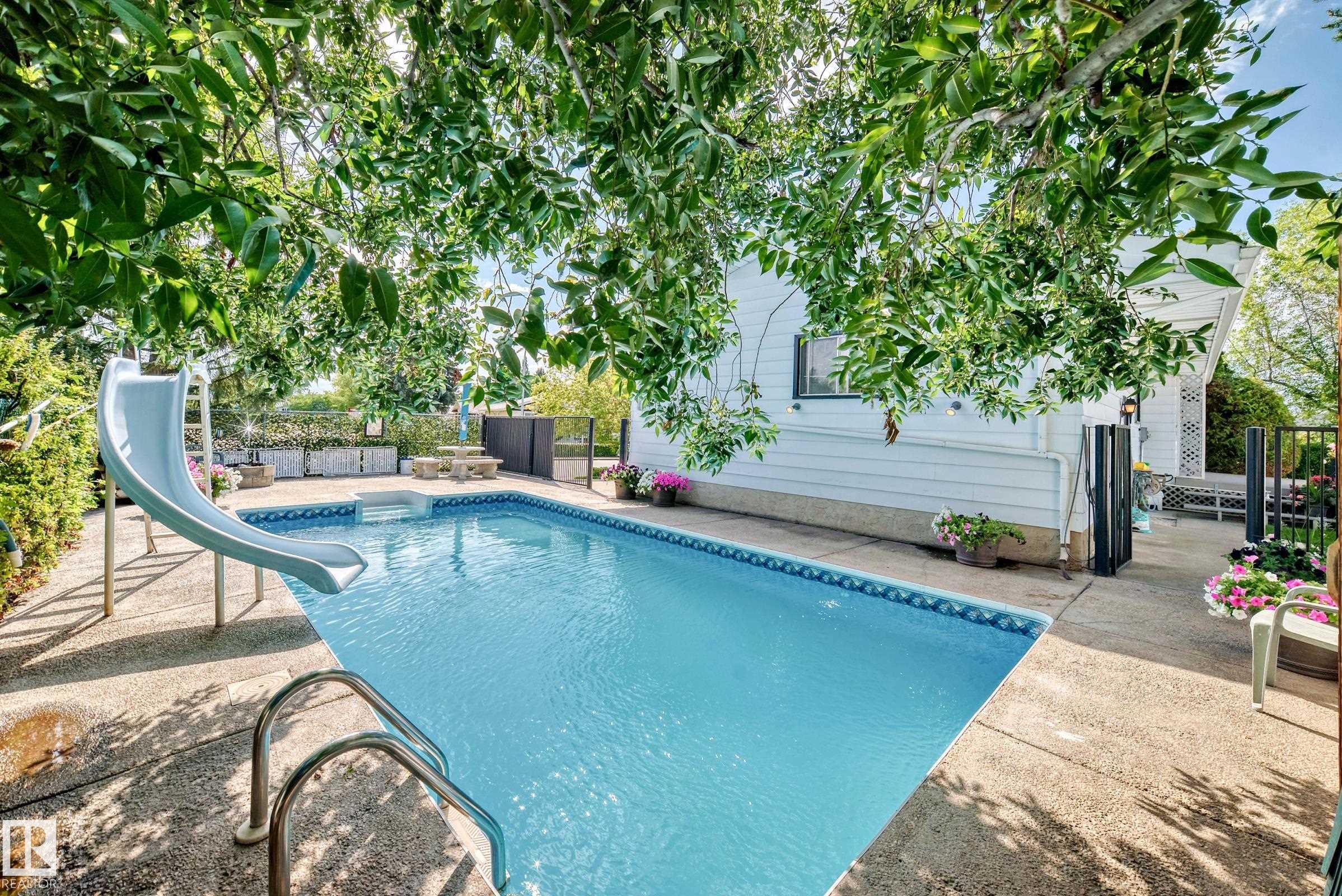 Photo 5 at 1005 Strathcona Drive, Westboro, Sherwood Park