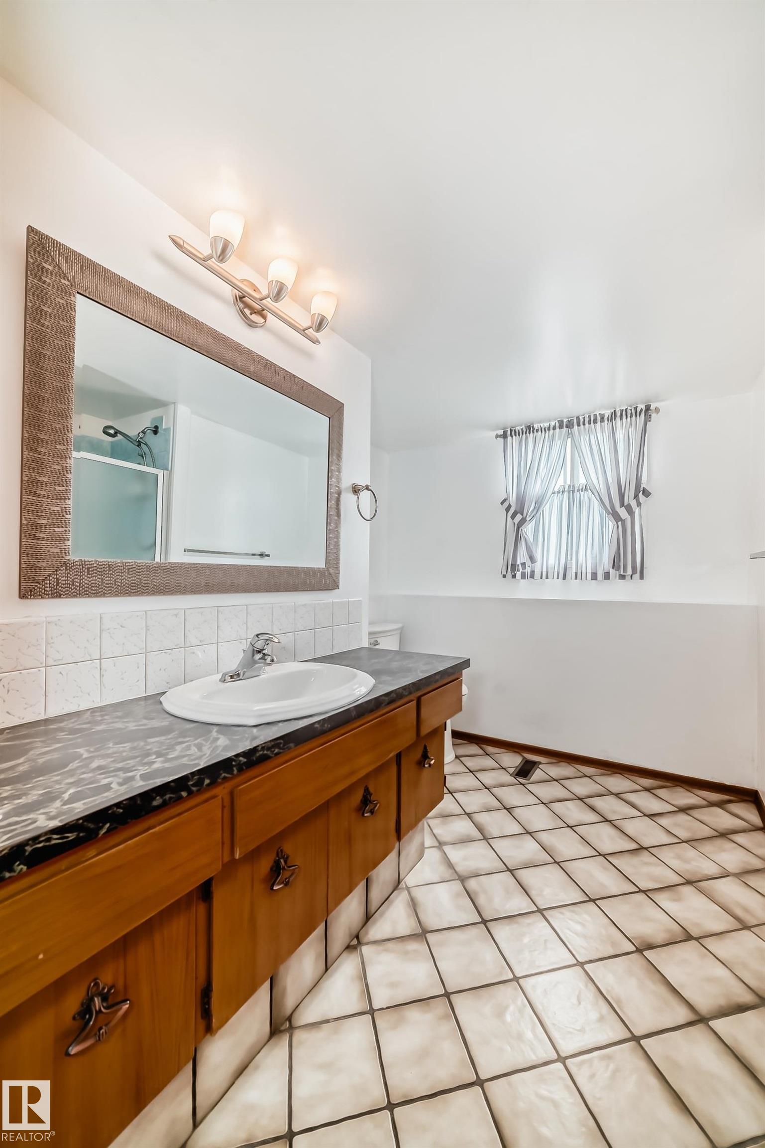 Photo 45 at 1005 Strathcona Drive, Westboro, Sherwood Park