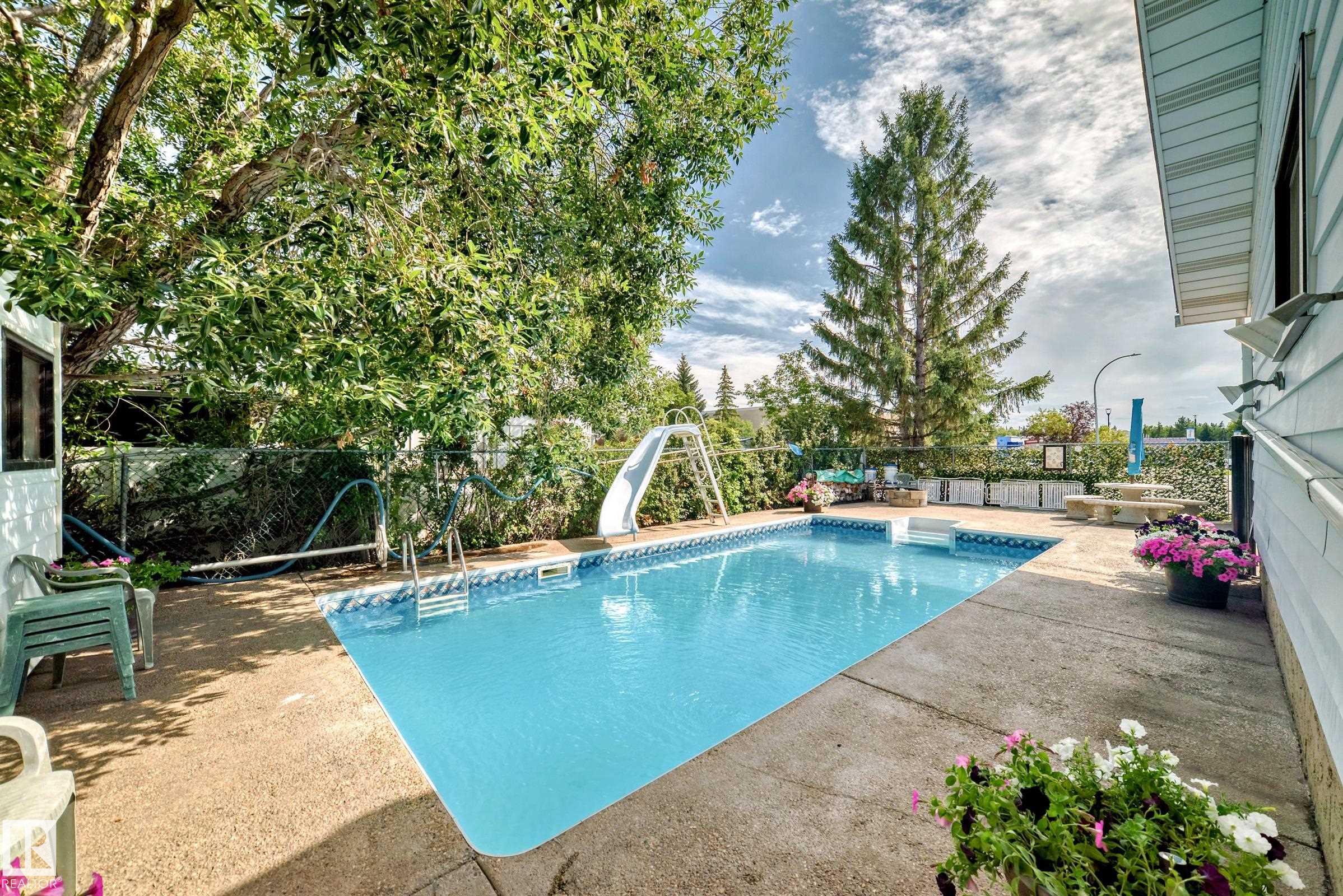 Photo 6 at 1005 Strathcona Drive, Westboro, Sherwood Park