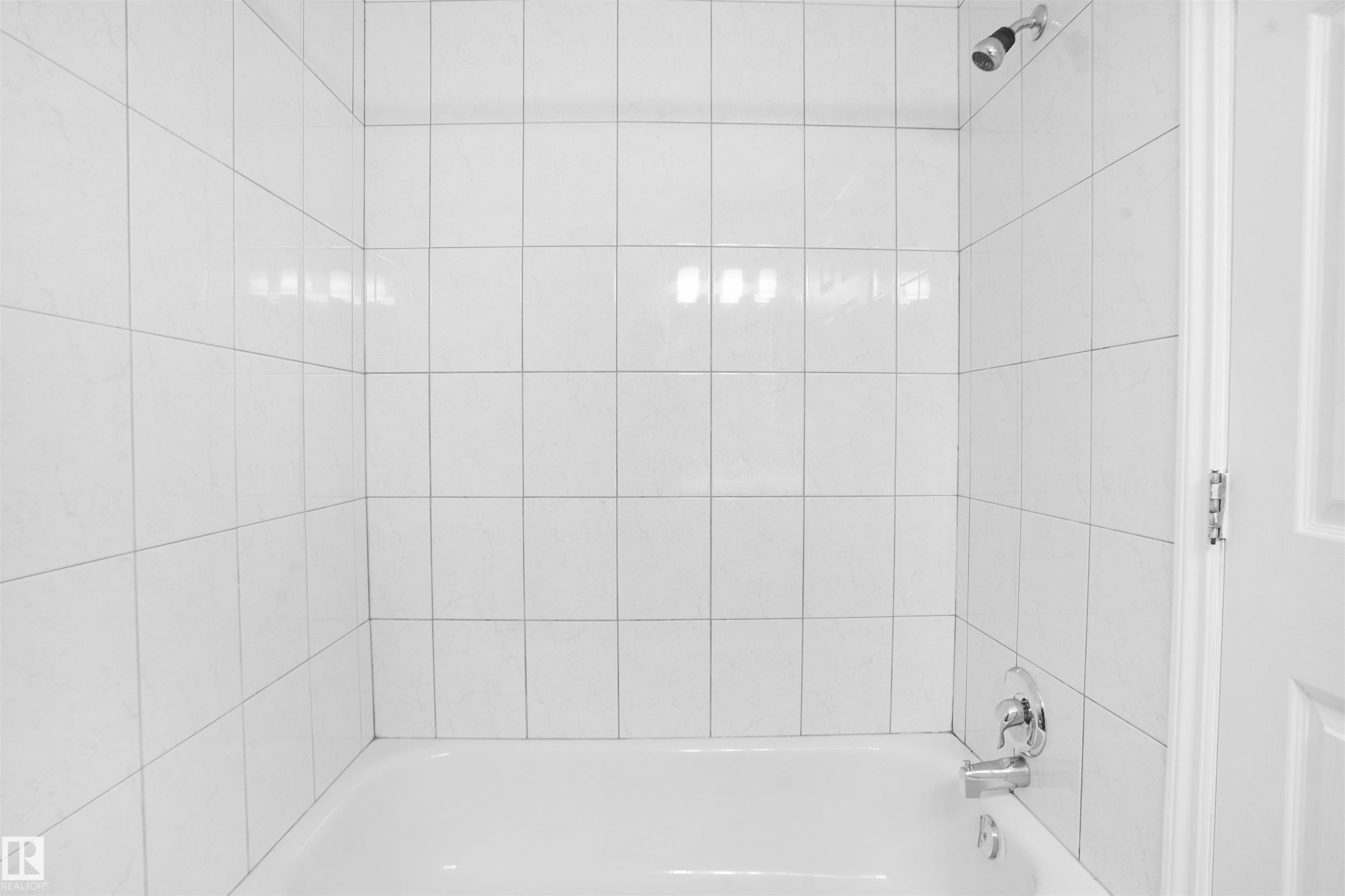http://cdnparap120.paragonrels.com/ParagonImages/Property/p12/RAE/225366918/17/0/0/953327755f5438cd586ba8a509955636/1/0cb48bb01f236bc4f1f4171b69141747/225366918-cd64b920-2cee-470f-8dd3-3b45cd4d835c.JPG