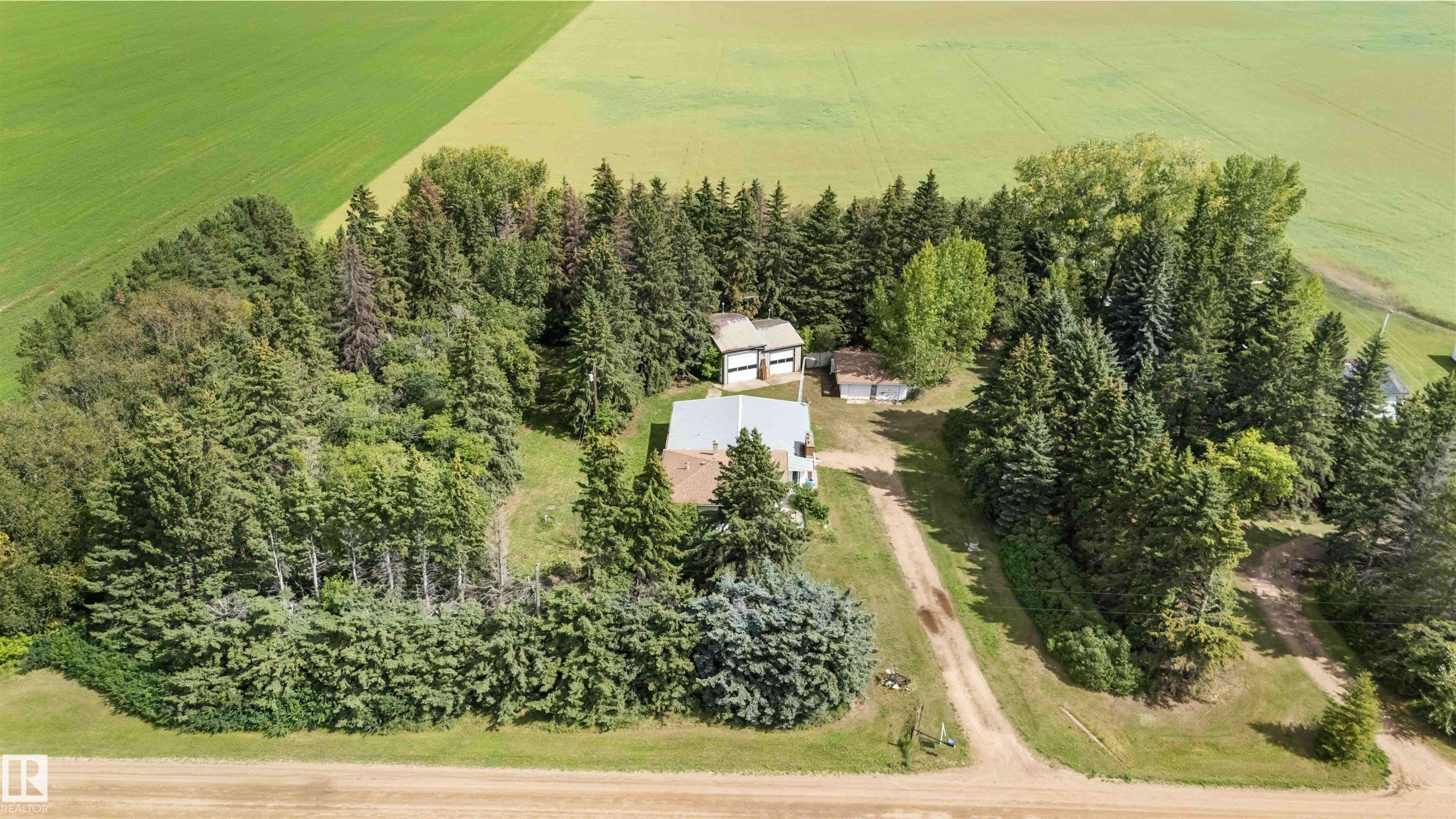 Photo 2 at 56223 Rge Rd 245, None, Rural Sturgeon County
