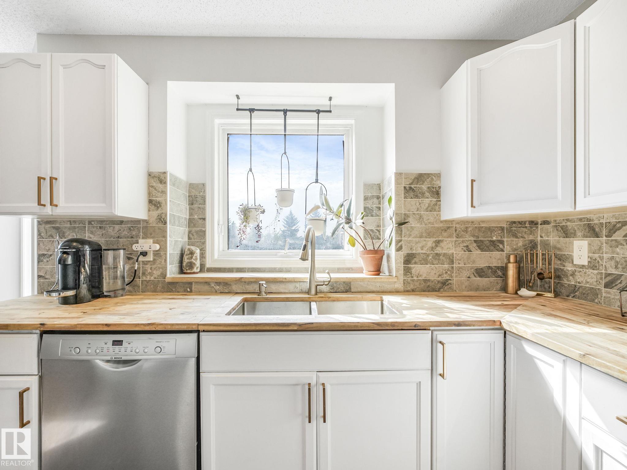 Photo 12 at 1764 49a Street NW, Pollard Meadows, Edmonton