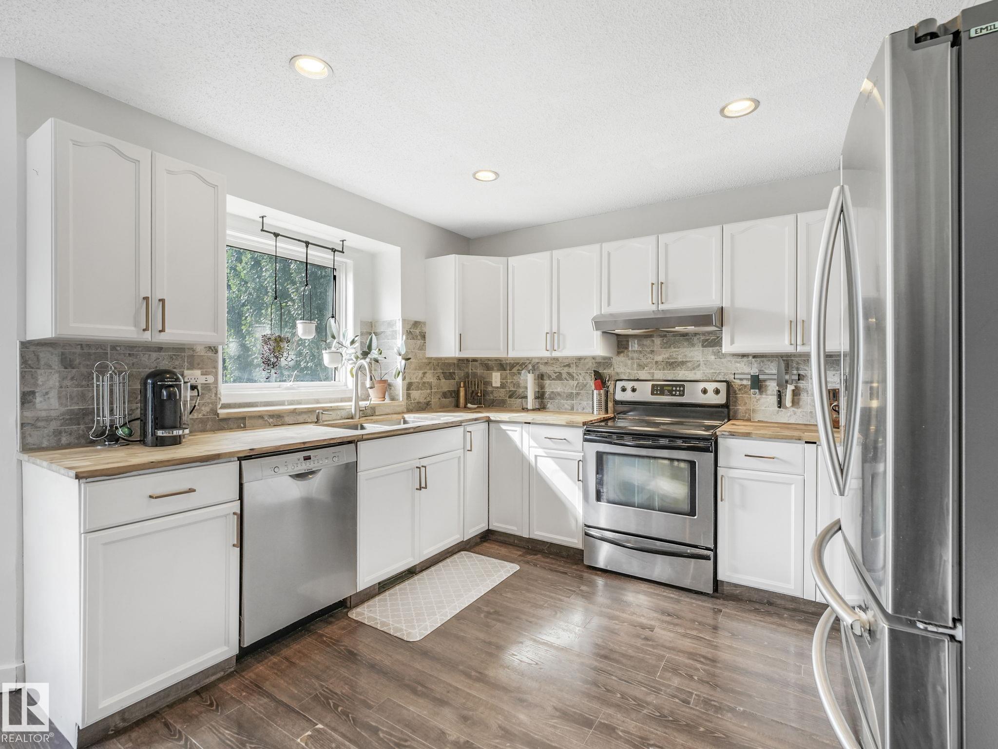 Photo 10 at 1764 49a Street NW, Pollard Meadows, Edmonton