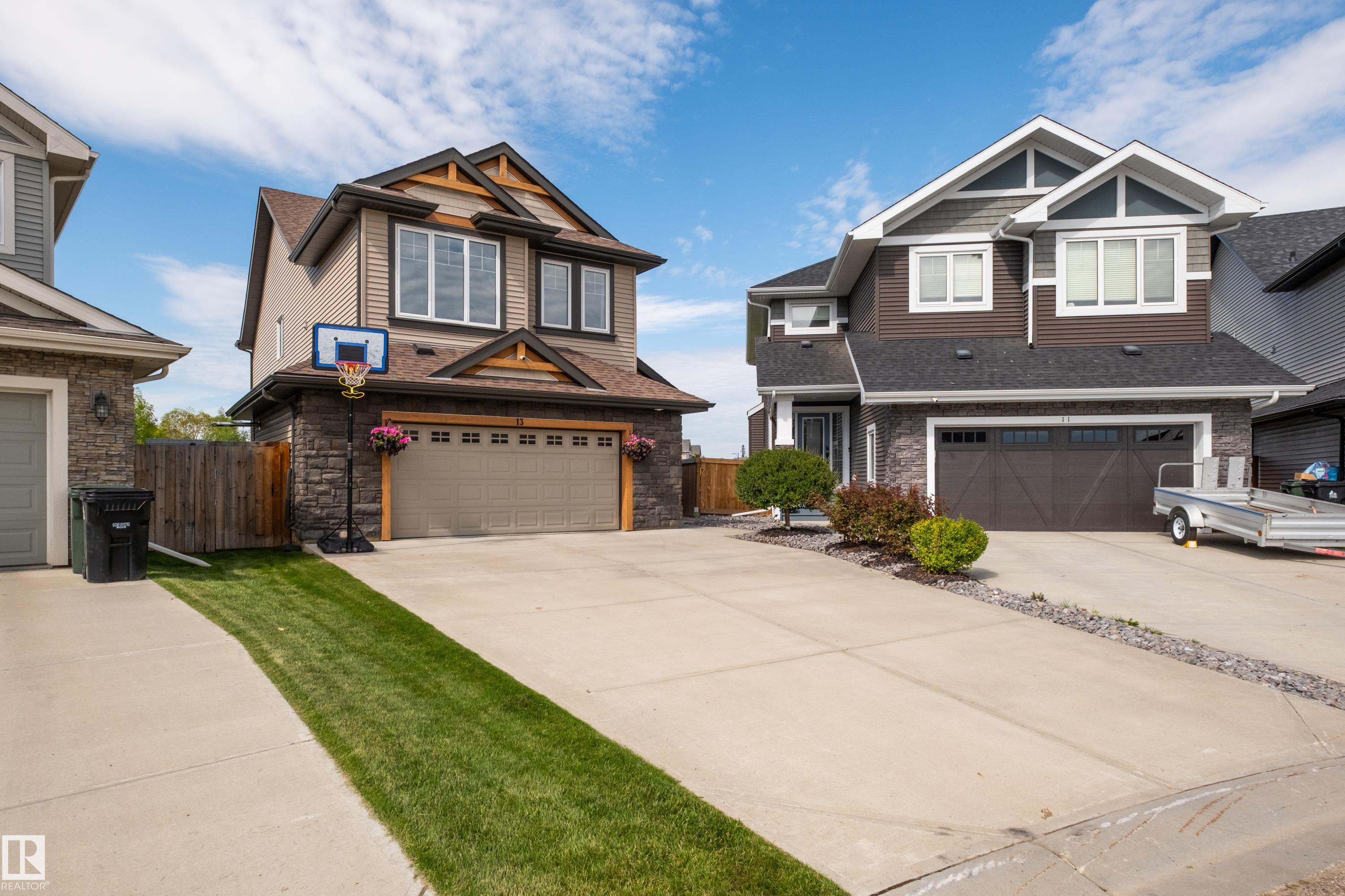Photo 3 at 13 Meadowlink Gate, McLaughlin, Spruce Grove