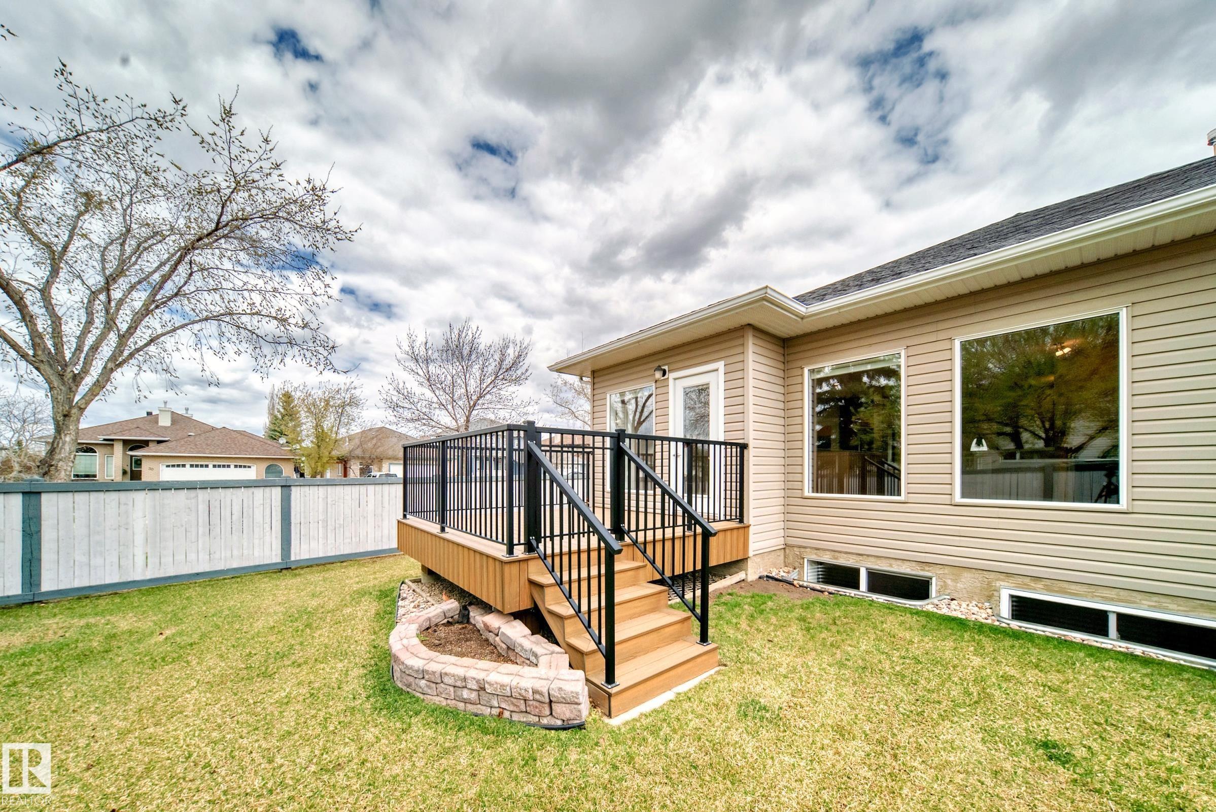 Photo 35 at 1 Longview Crescent, Stoneshire, Spruce Grove