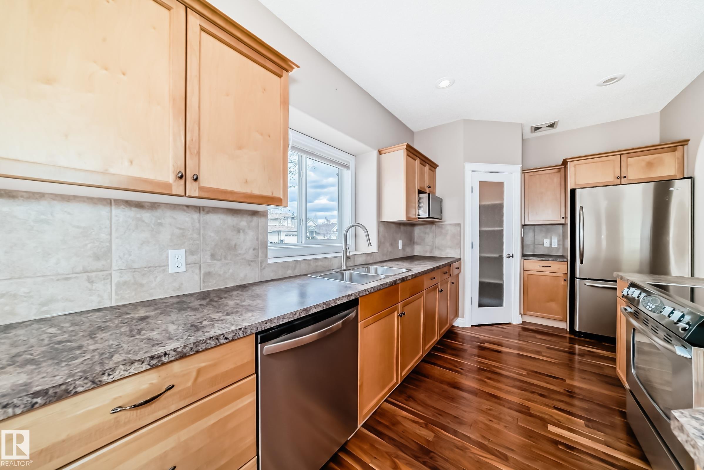 Photo 9 at 1 Longview Crescent, Stoneshire, Spruce Grove