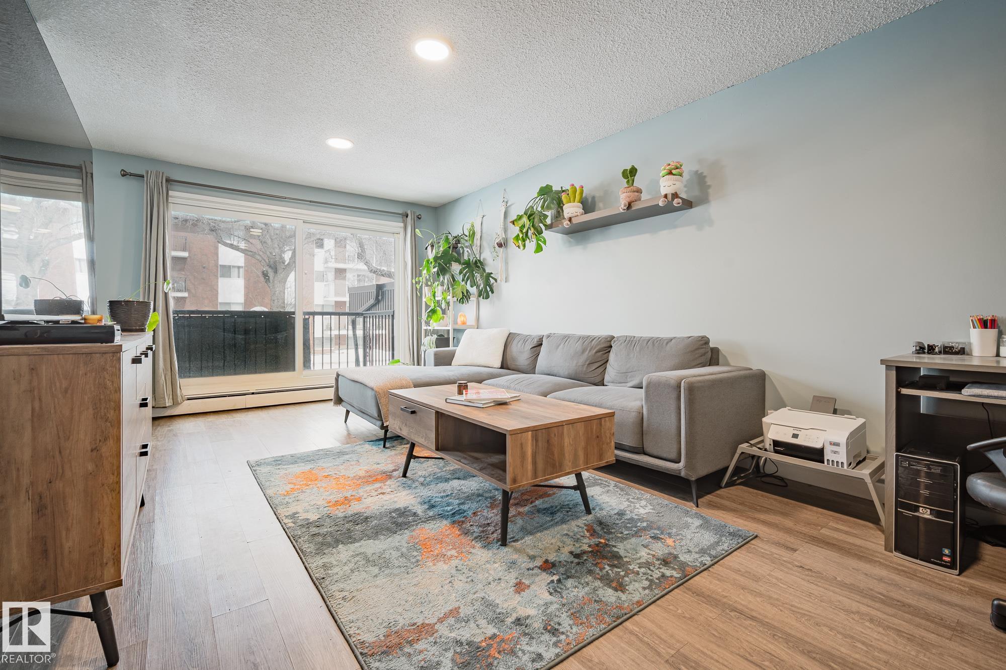 207 10149 83 Avenue NW, Strathcona, Edmonton 