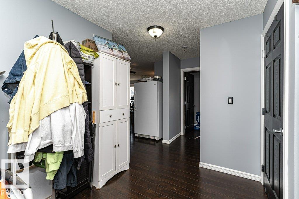 http://cdnparap120.paragonrels.com/ParagonImages/Property/p12/RAE/225367073/5/0/0/8b75b079345de866104e12c456205be7/1/f544eda3f42d54a6578b3a94c169d503/225367073-5676b44f-ec09-4305-a486-ed6e9ff92bb8.JPG
