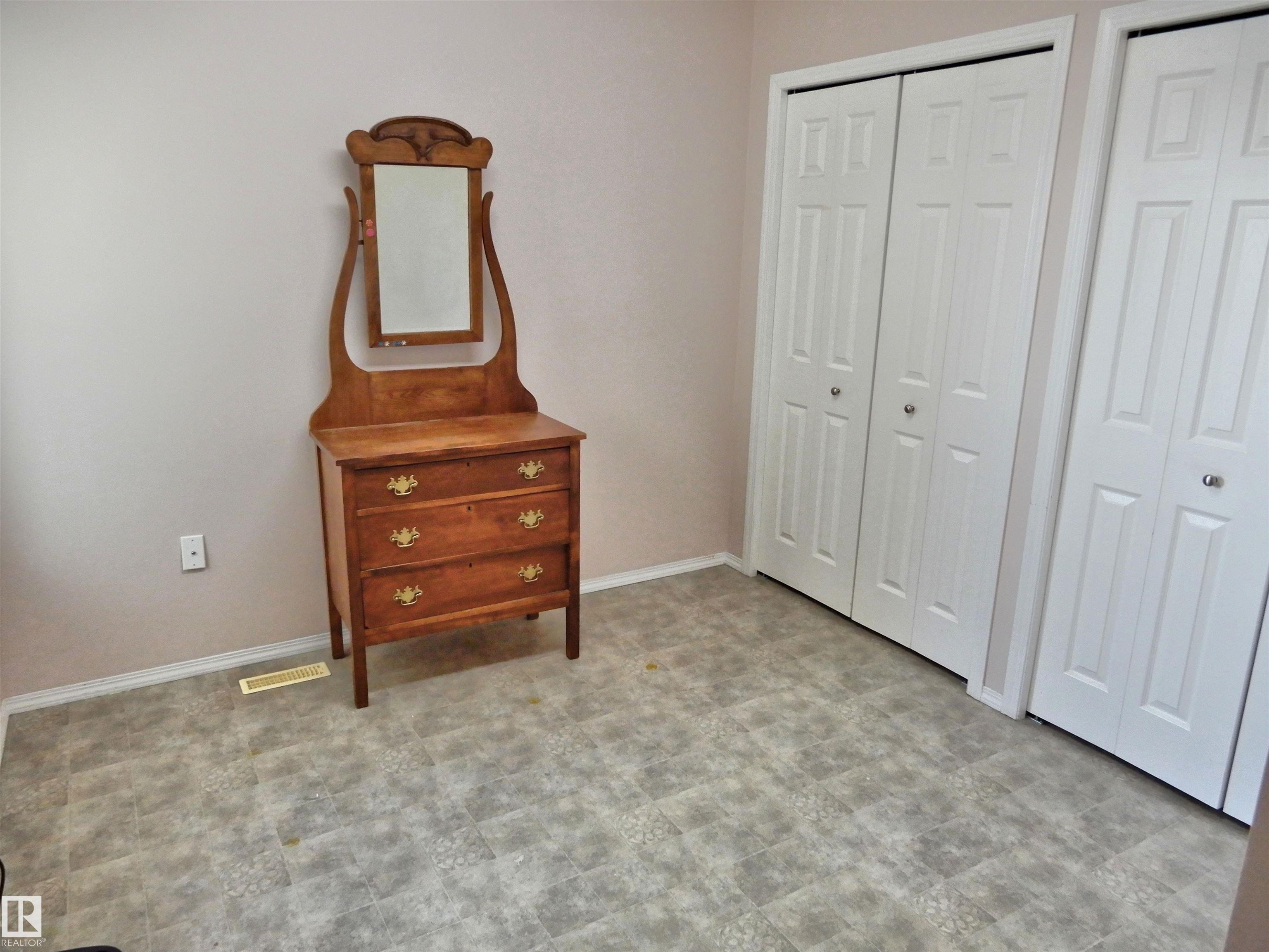 Photo 11 at 10111 105 Street, Morinville