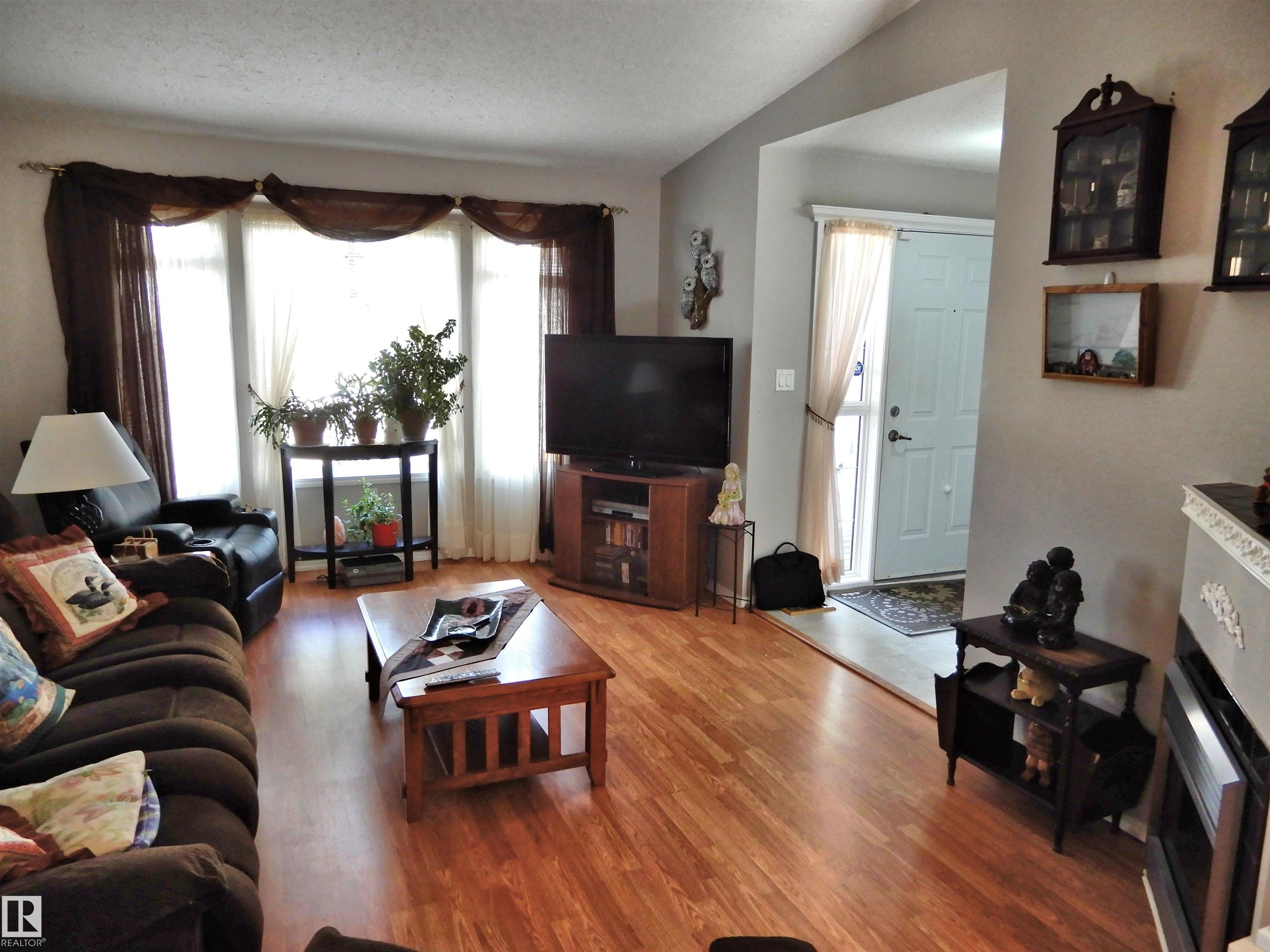 Photo 7 at 10111 105 Street, Morinville