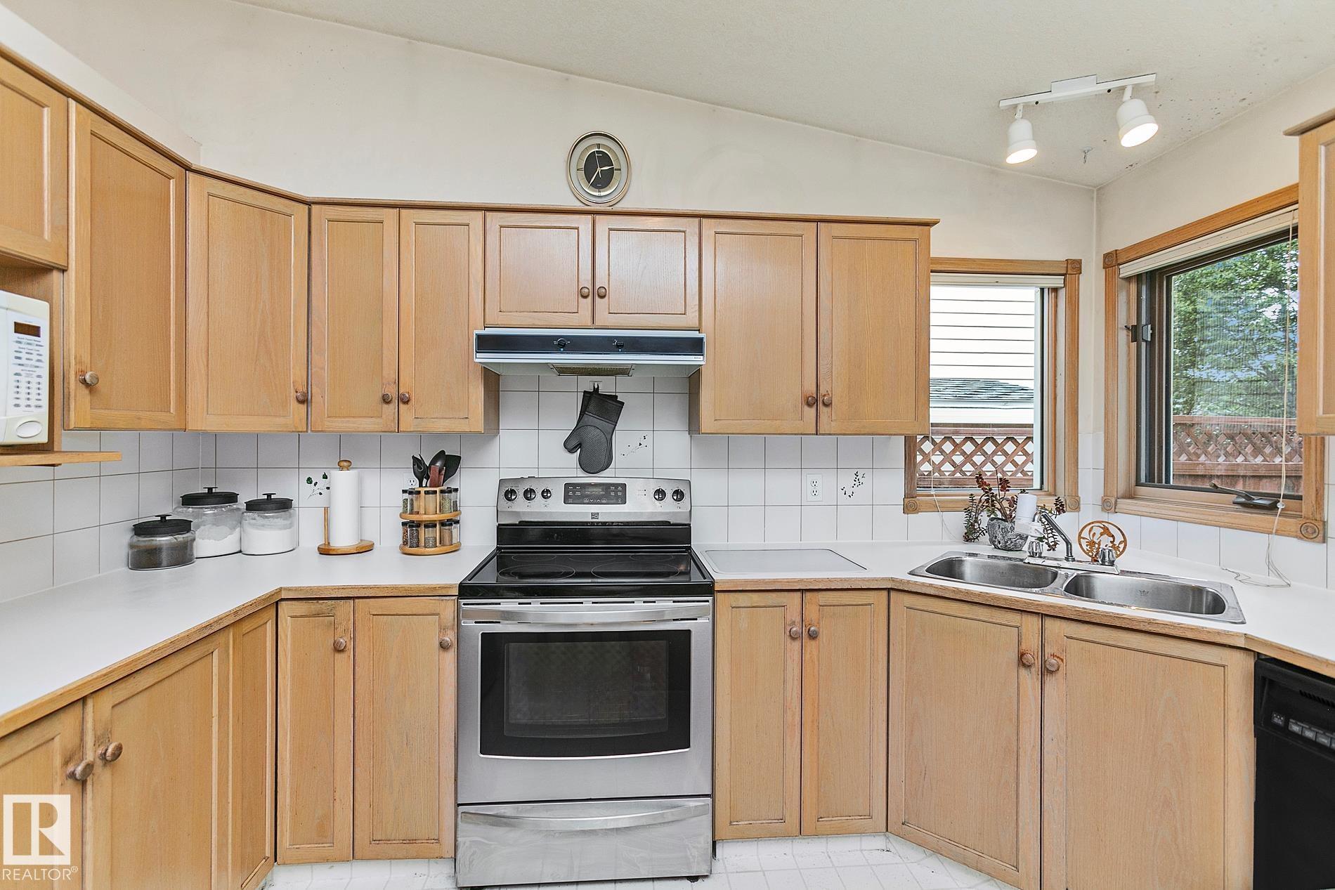 Photo 17 at 44 Charlton Road, Charlton Heights, Sherwood Park