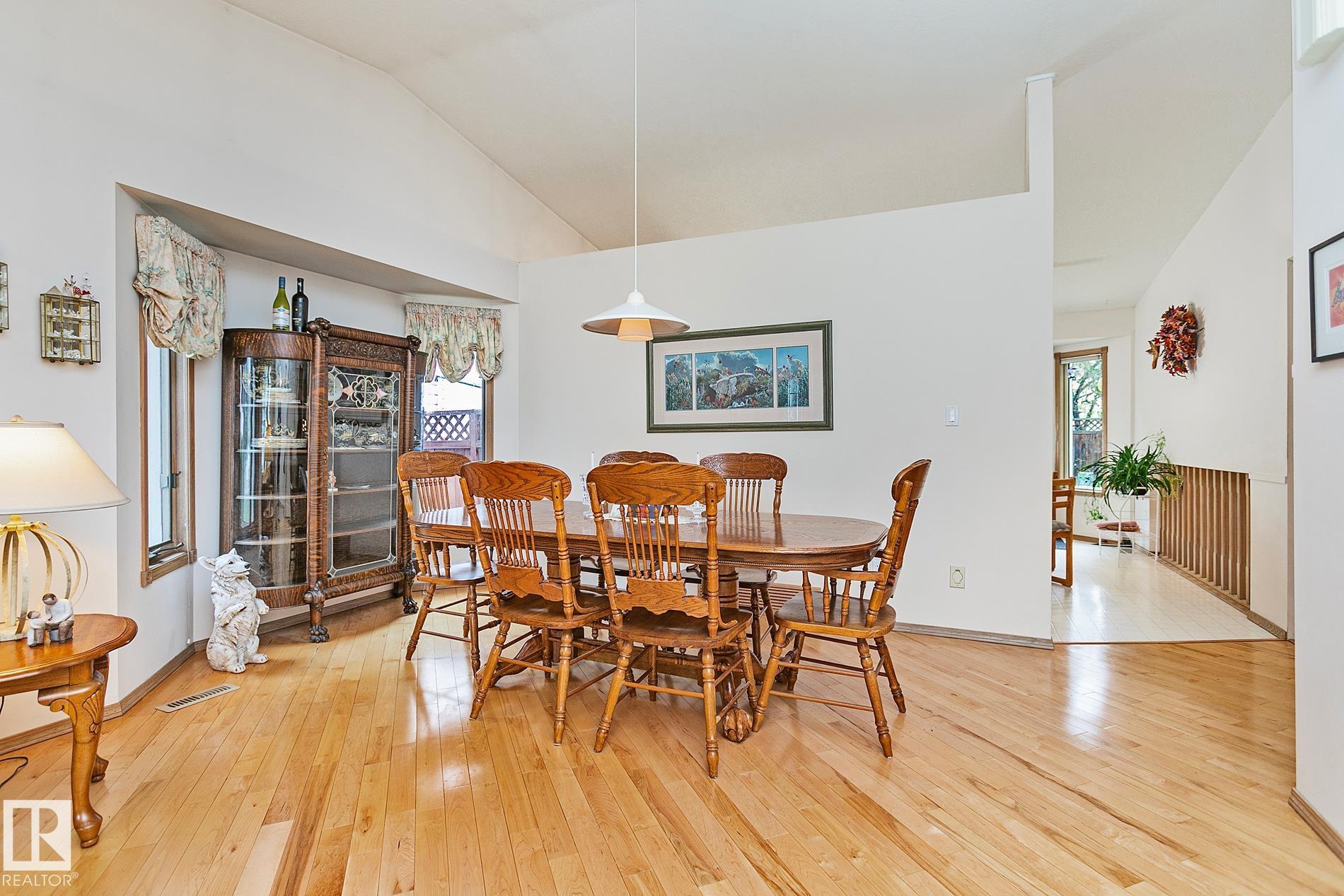 Photo 10 at 44 Charlton Road, Charlton Heights, Sherwood Park