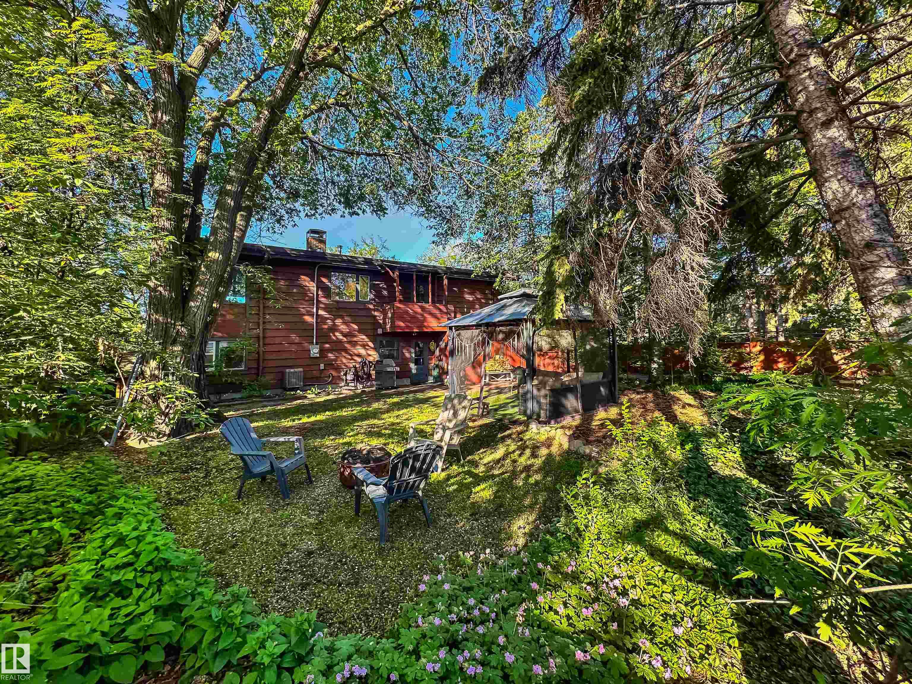 http://cdnparap120.paragonrels.com/ParagonImages/Property/p12/RAE/225367188/67/0/0/3dc750a8f166fef1d9984385e02c3e5d/1/de886d8a704a891c61c4d05679a62126/225367188-D42C2DD5-AD64-41D7-A21F-DED259215556.JPG