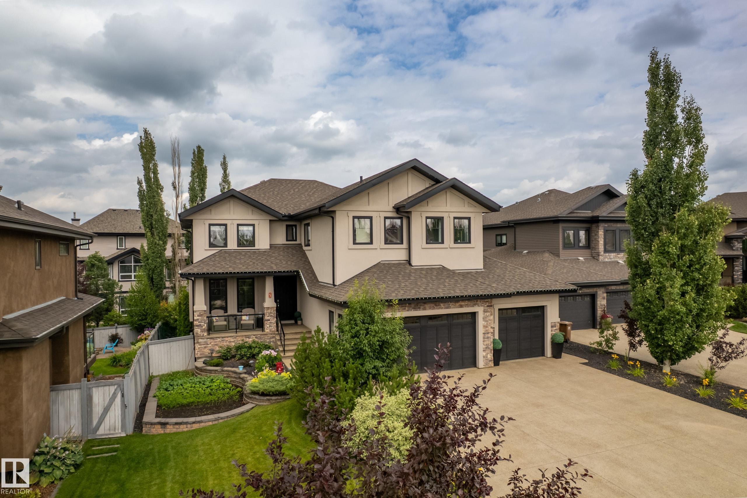 9 Lacroix Close, Lacombe Park, St. Albert 