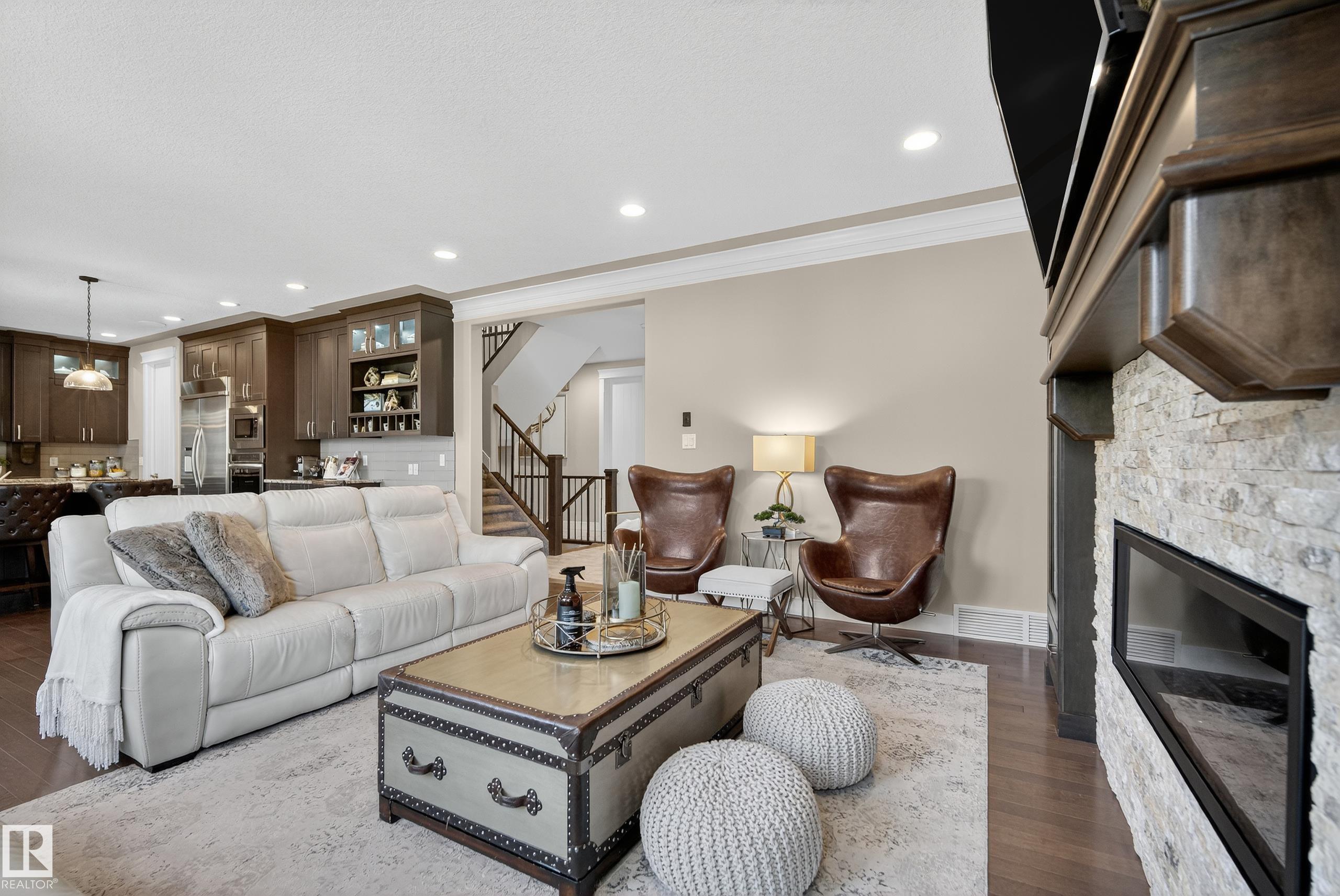 Photo 16 at 9 Lacroix Close, Lacombe Park, St. Albert