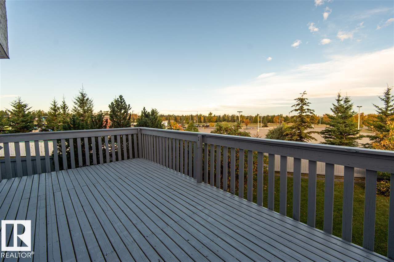 Photo 2 at 1068 James Crescent NW, Jackson Heights, Edmonton