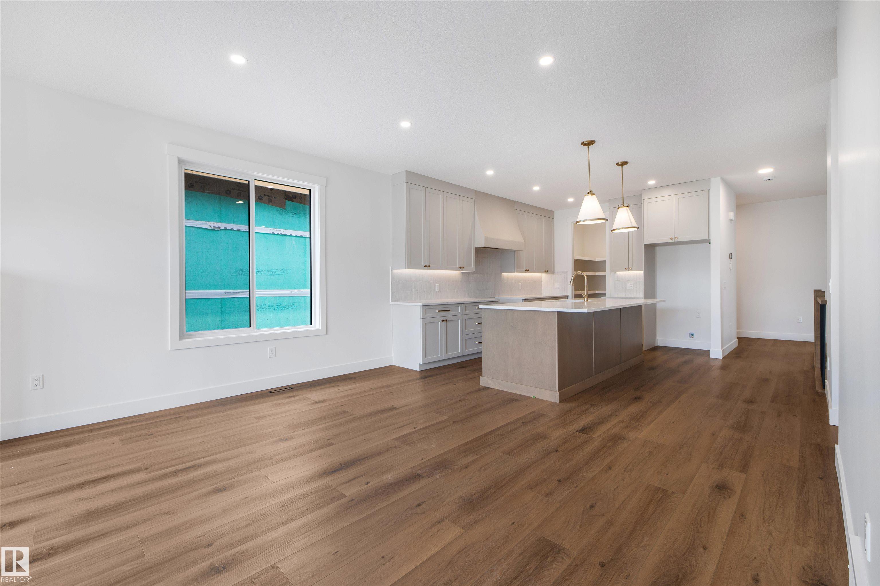 Photo 7 at 7 Sydwyck Circle, Fenwyck, Spruce Grove