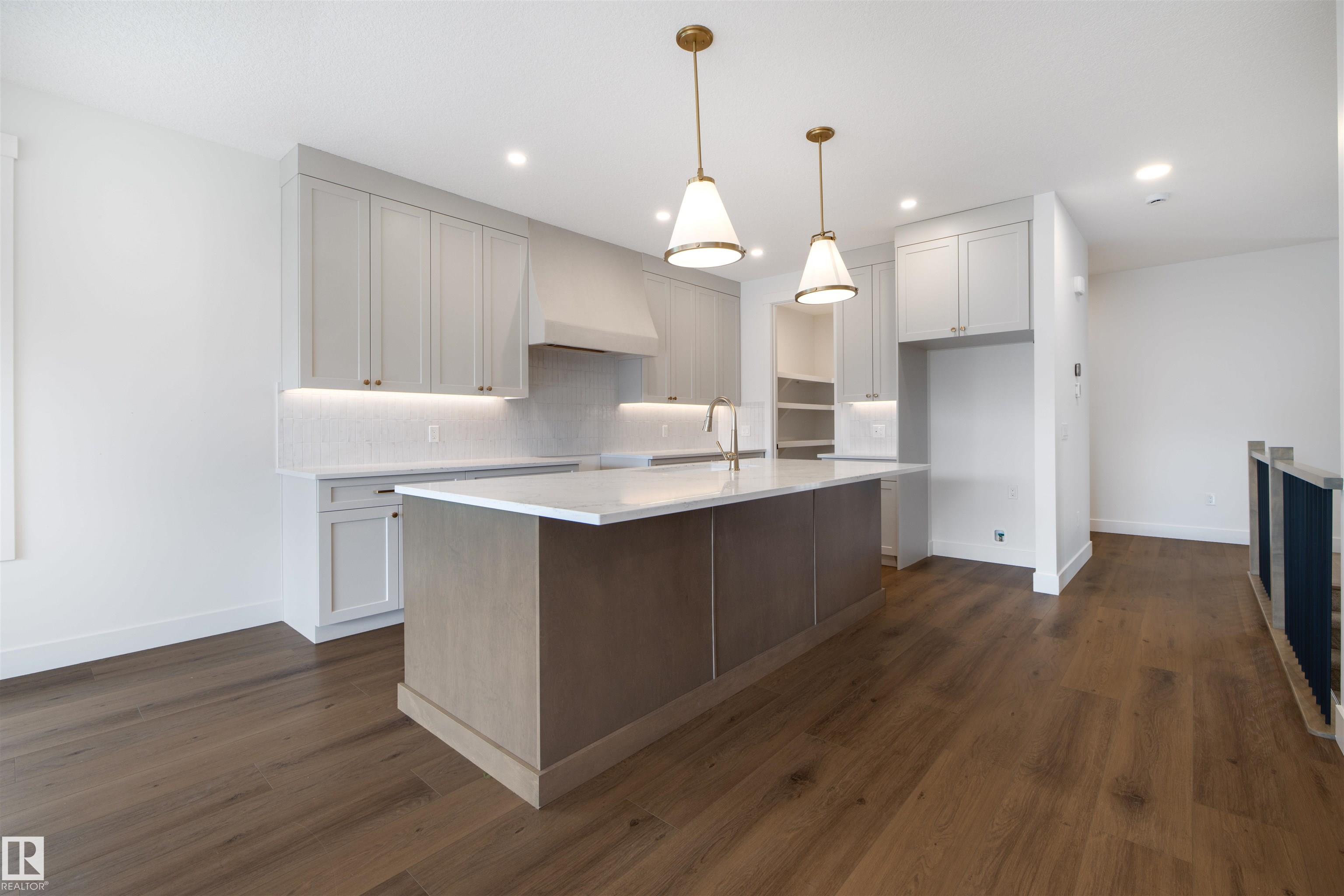 Photo 9 at 7 Sydwyck Circle, Fenwyck, Spruce Grove