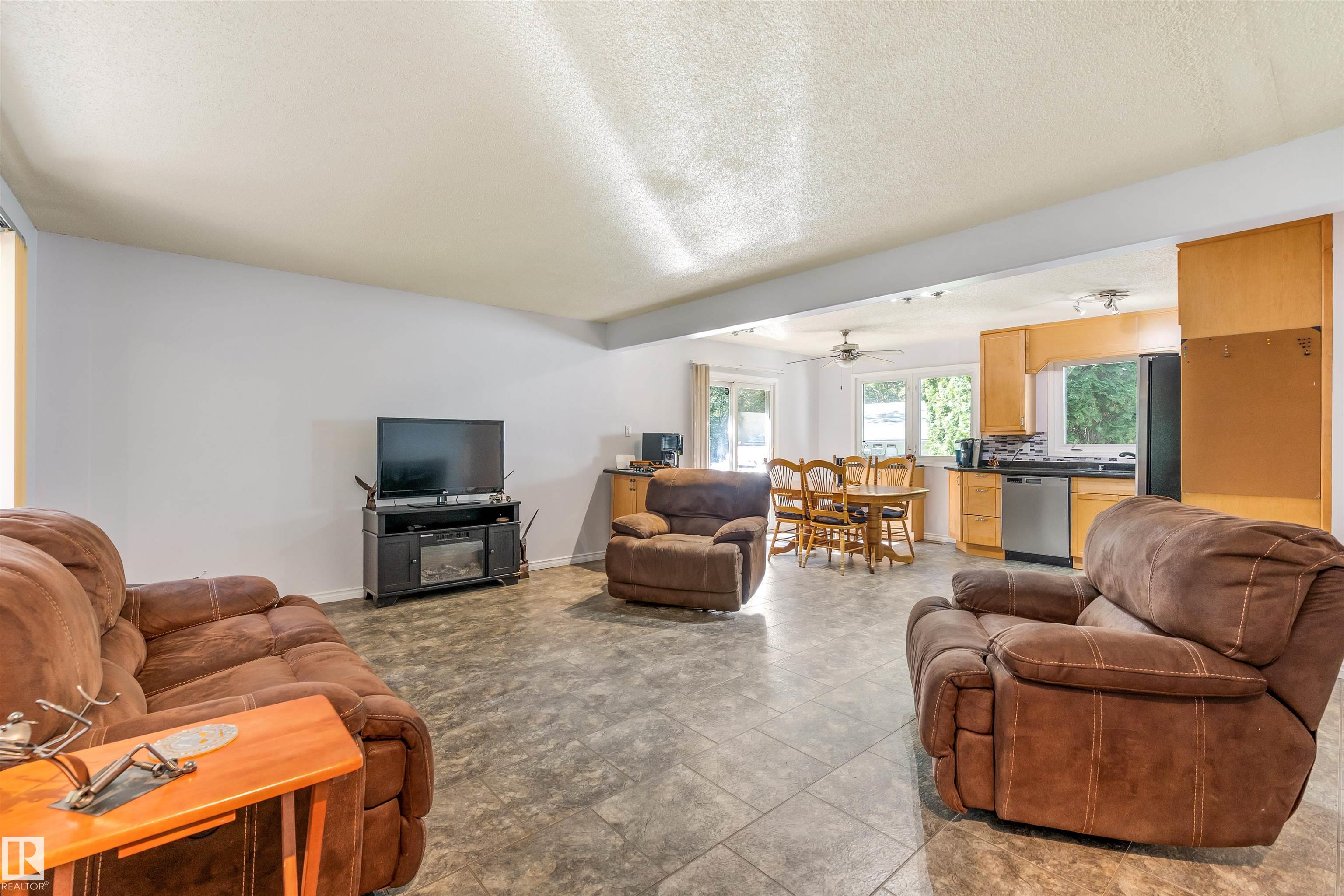 Photo 9 at 1700 Lakeside Drive, Spring Lake, Rural Parkland County